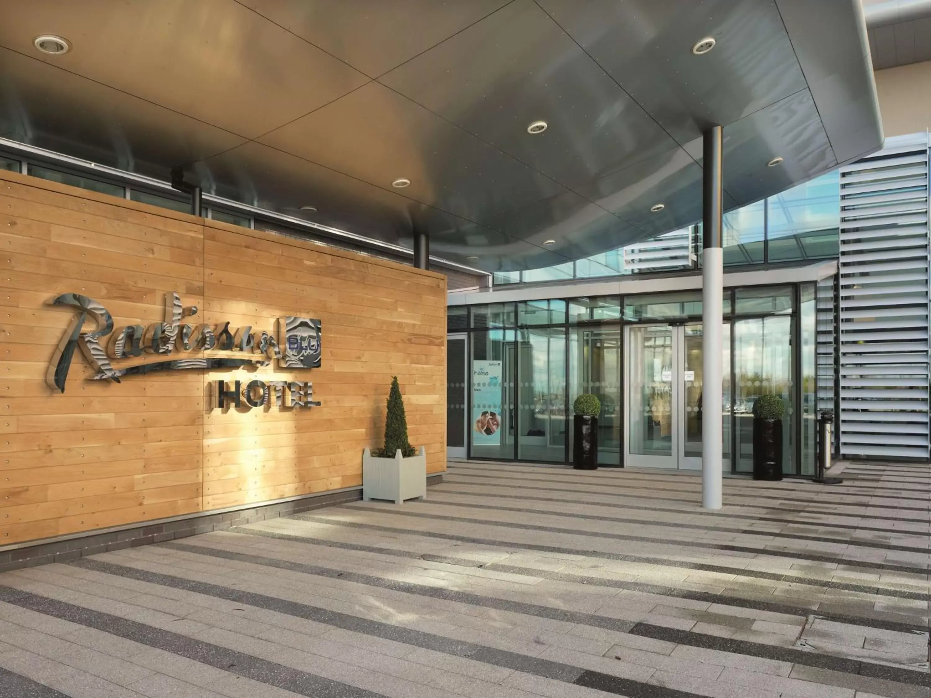 Property building in Radisson Blu Hotel East Midlands Airport