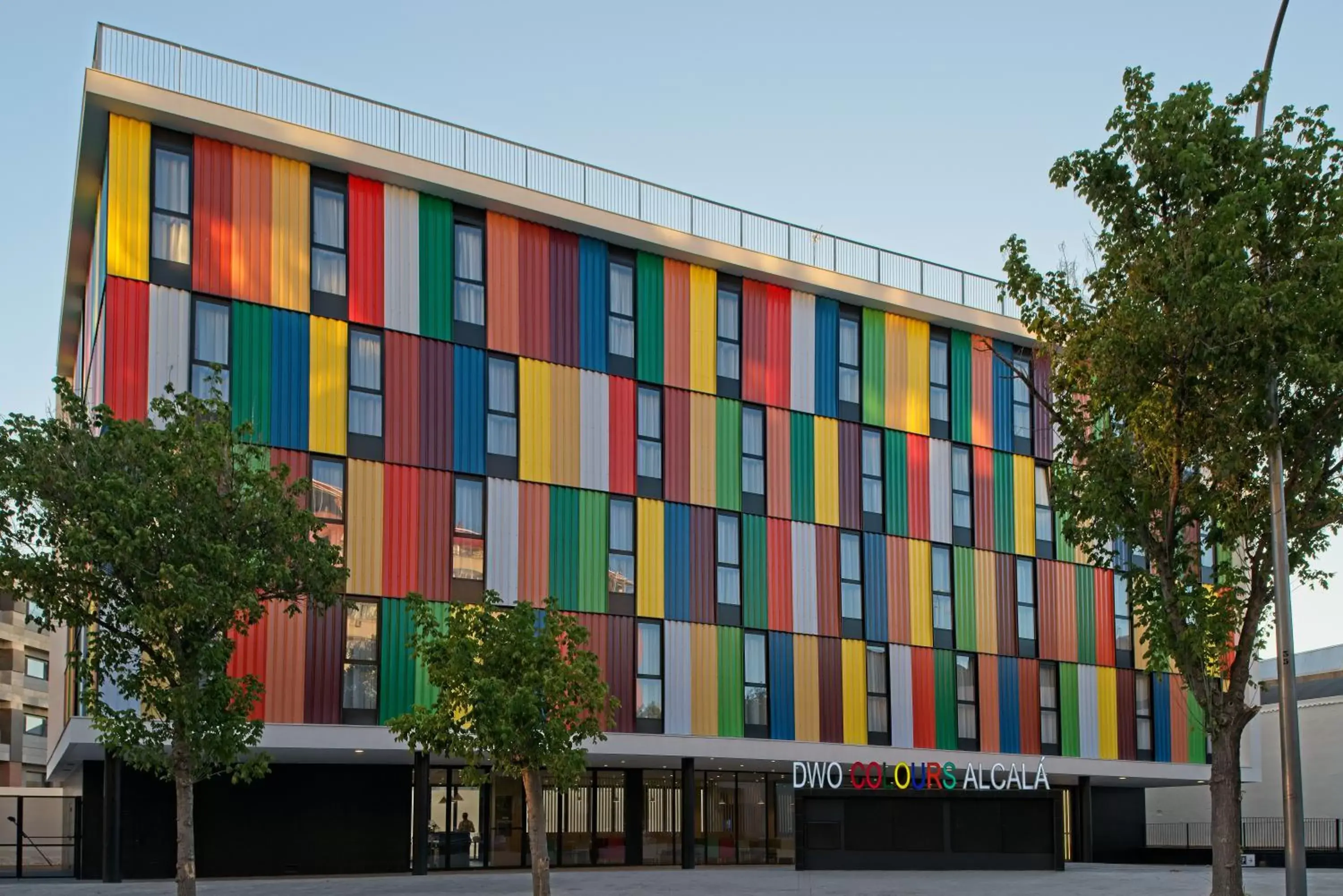 Property Building in DWO Colours Alcalá