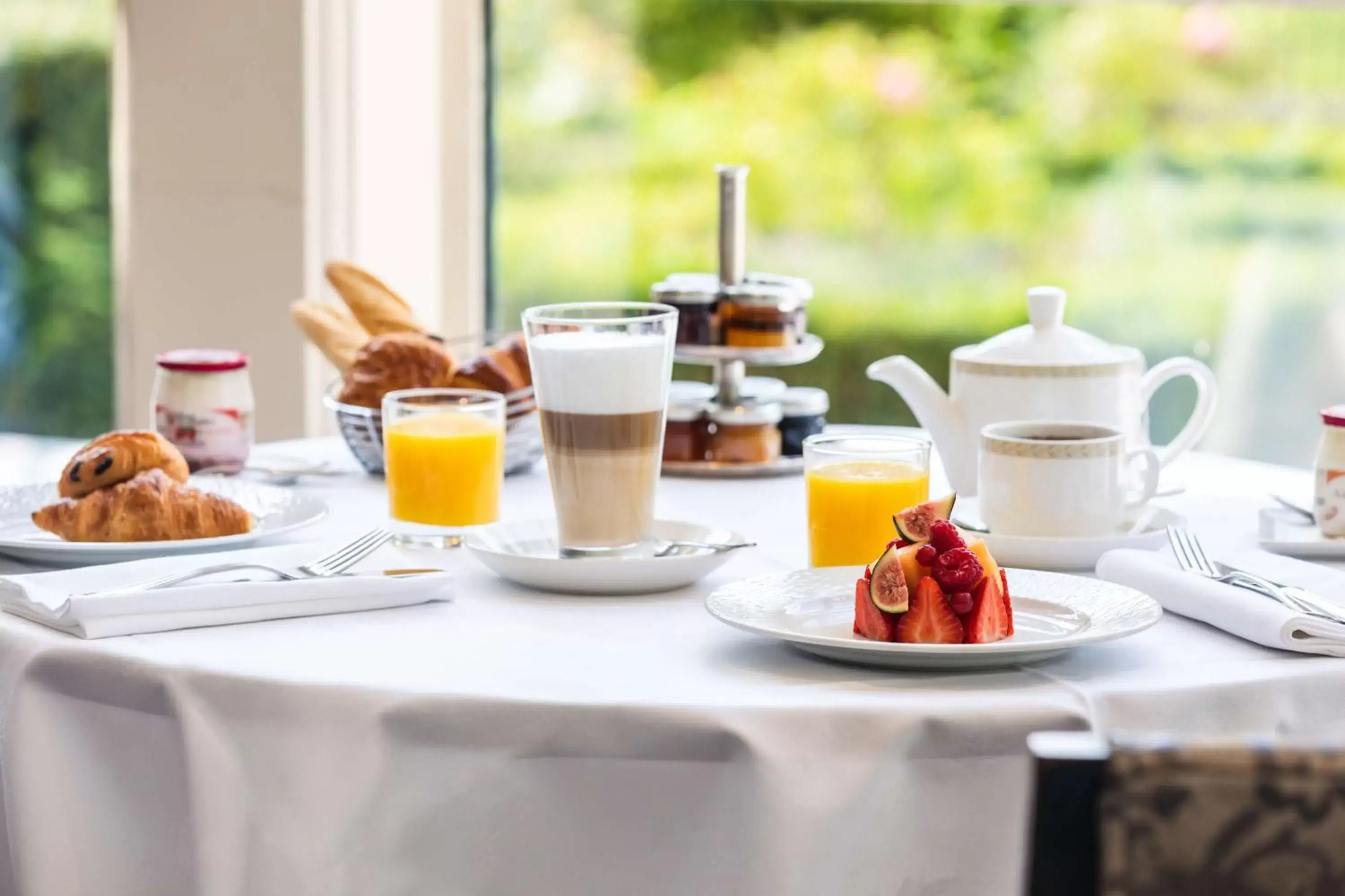 Breakfast in Waldorf Astoria Versailles - Trianon Palace