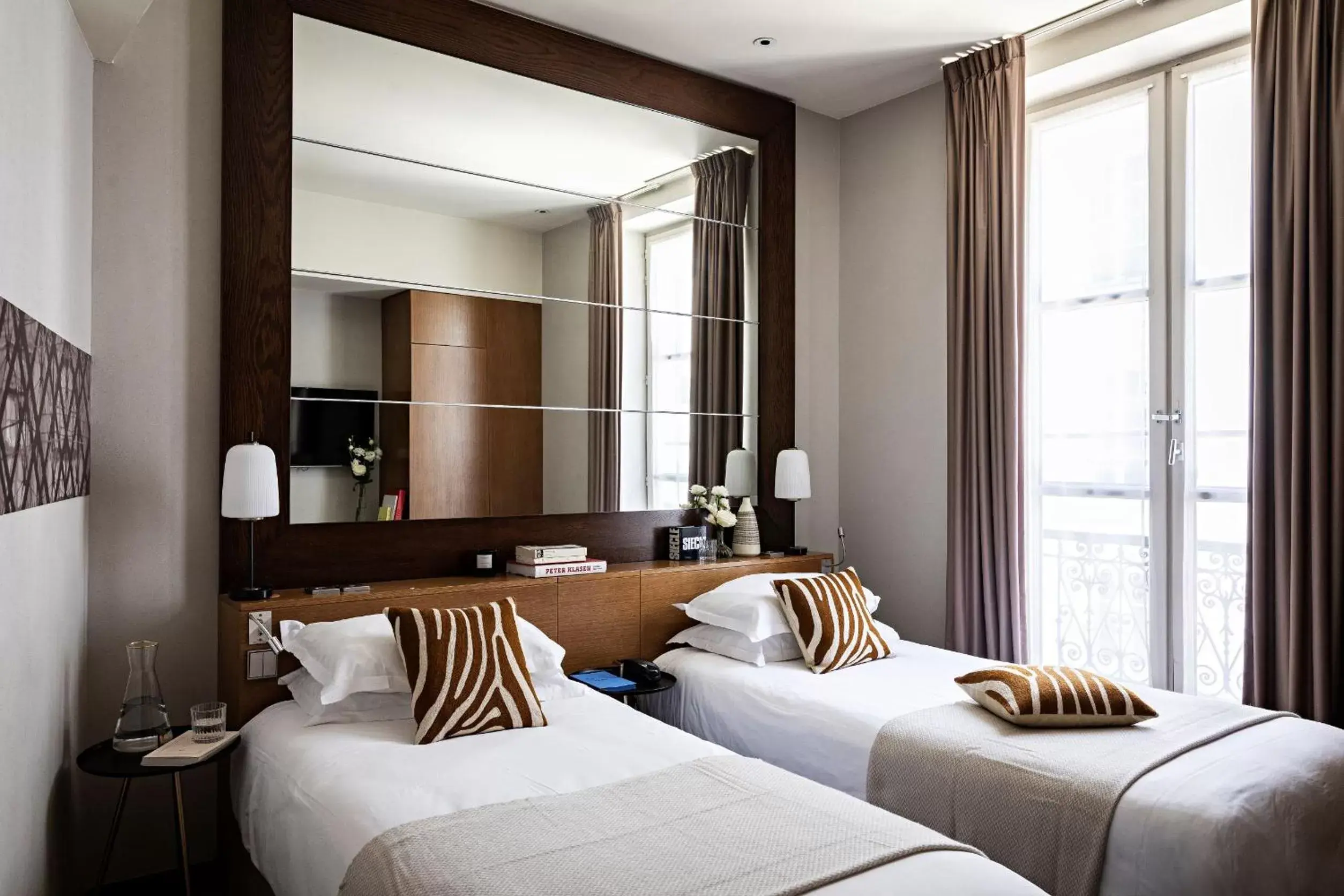 Bedroom, Bed in Holiday Inn Paris Elysées, an IHG Hotel