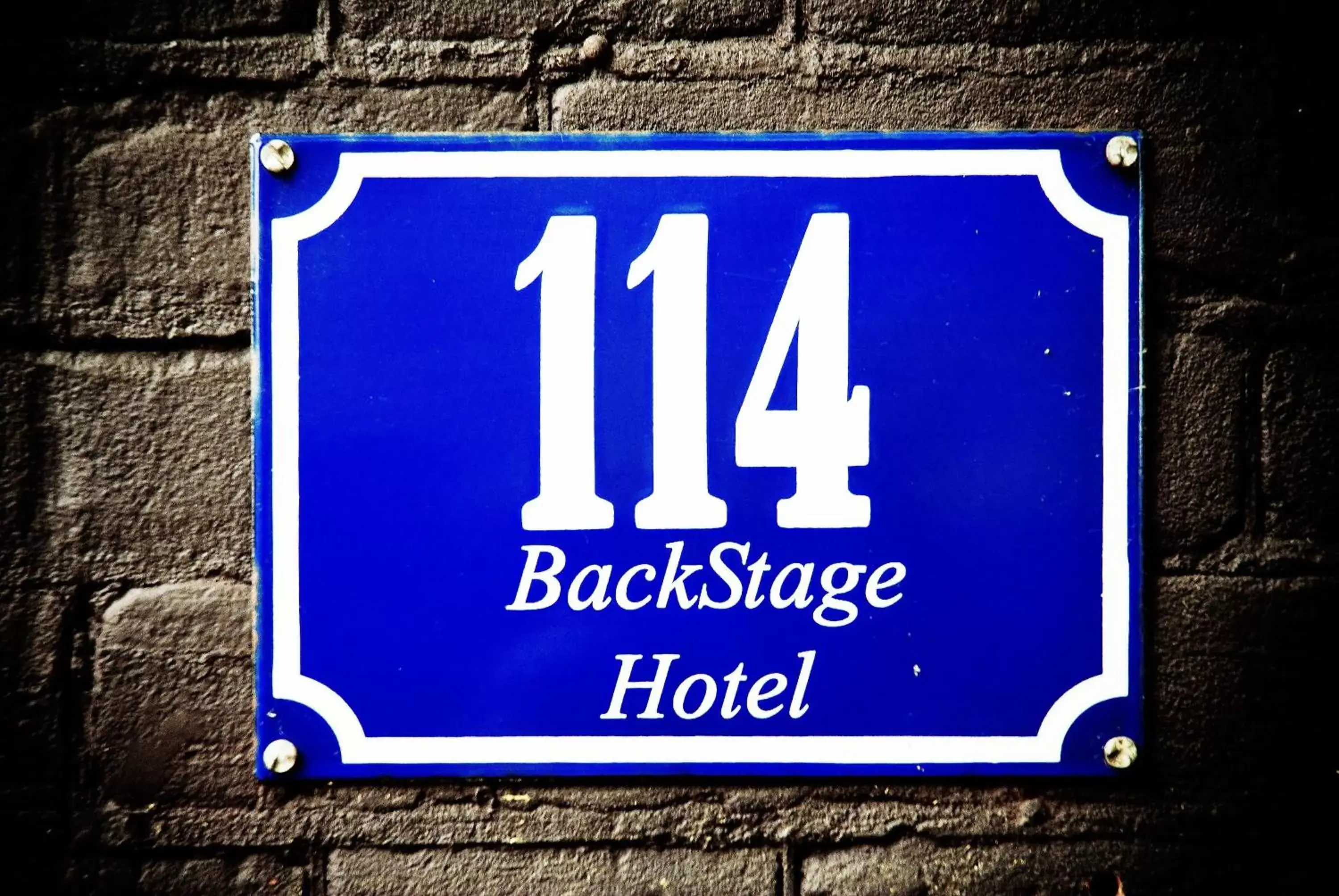 Facade/entrance in BackStage Hotel