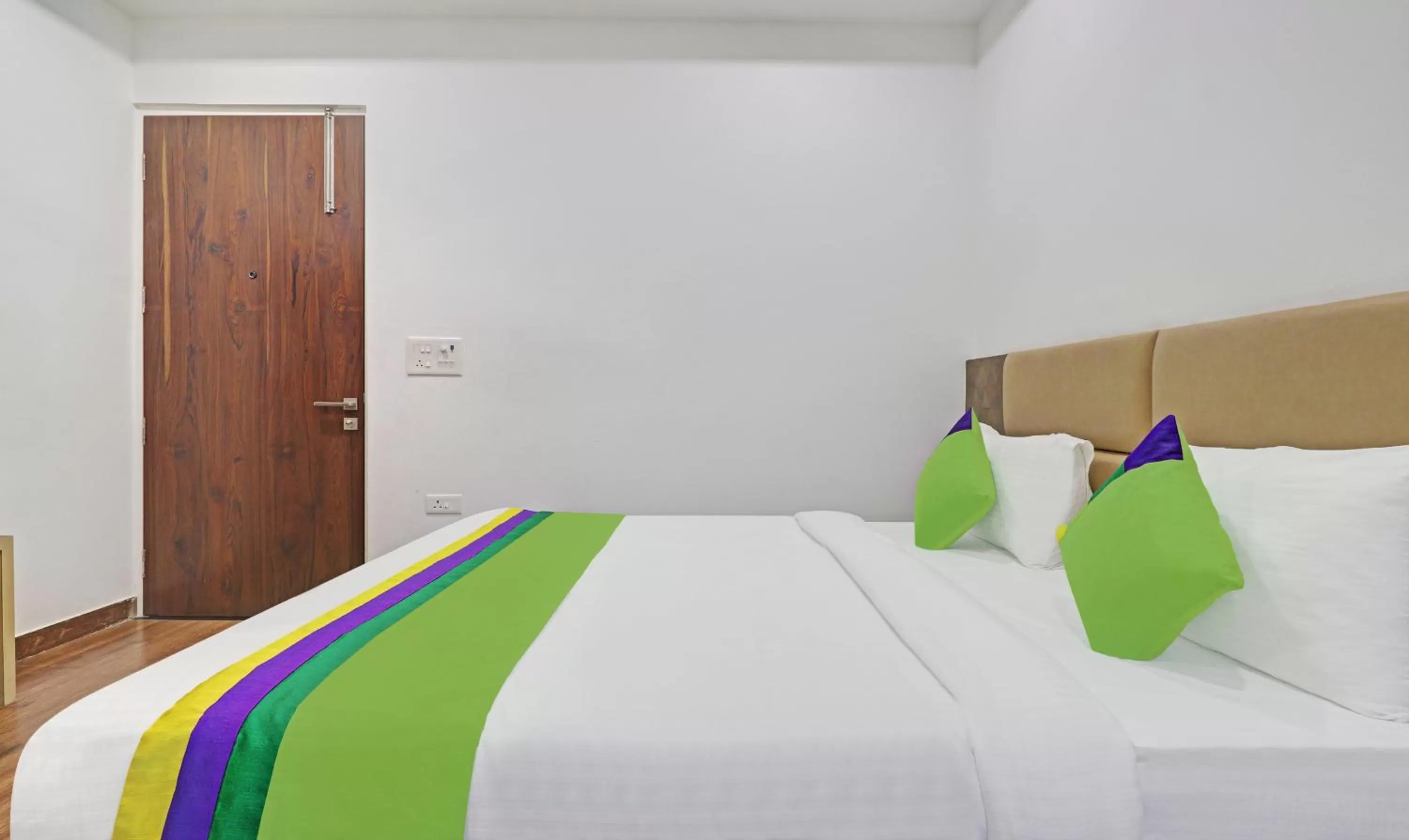 Bedroom, Bed in Treebo Kanopy Greens