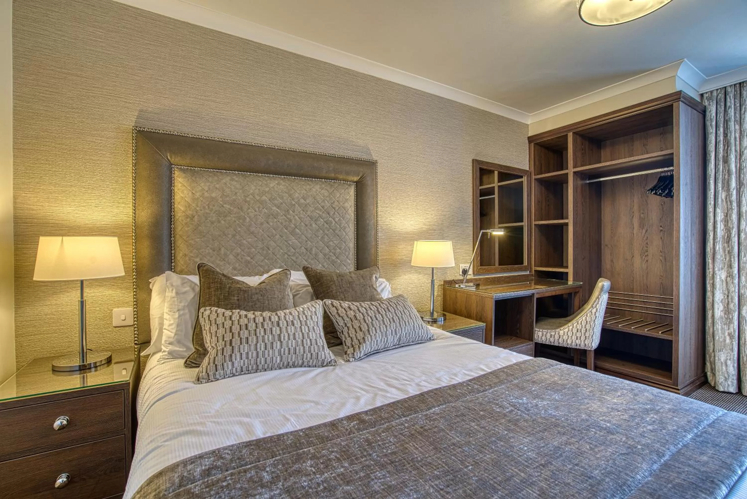 Bed in Inverness Palace Hotel & Spa, WorldHotels Distinctive