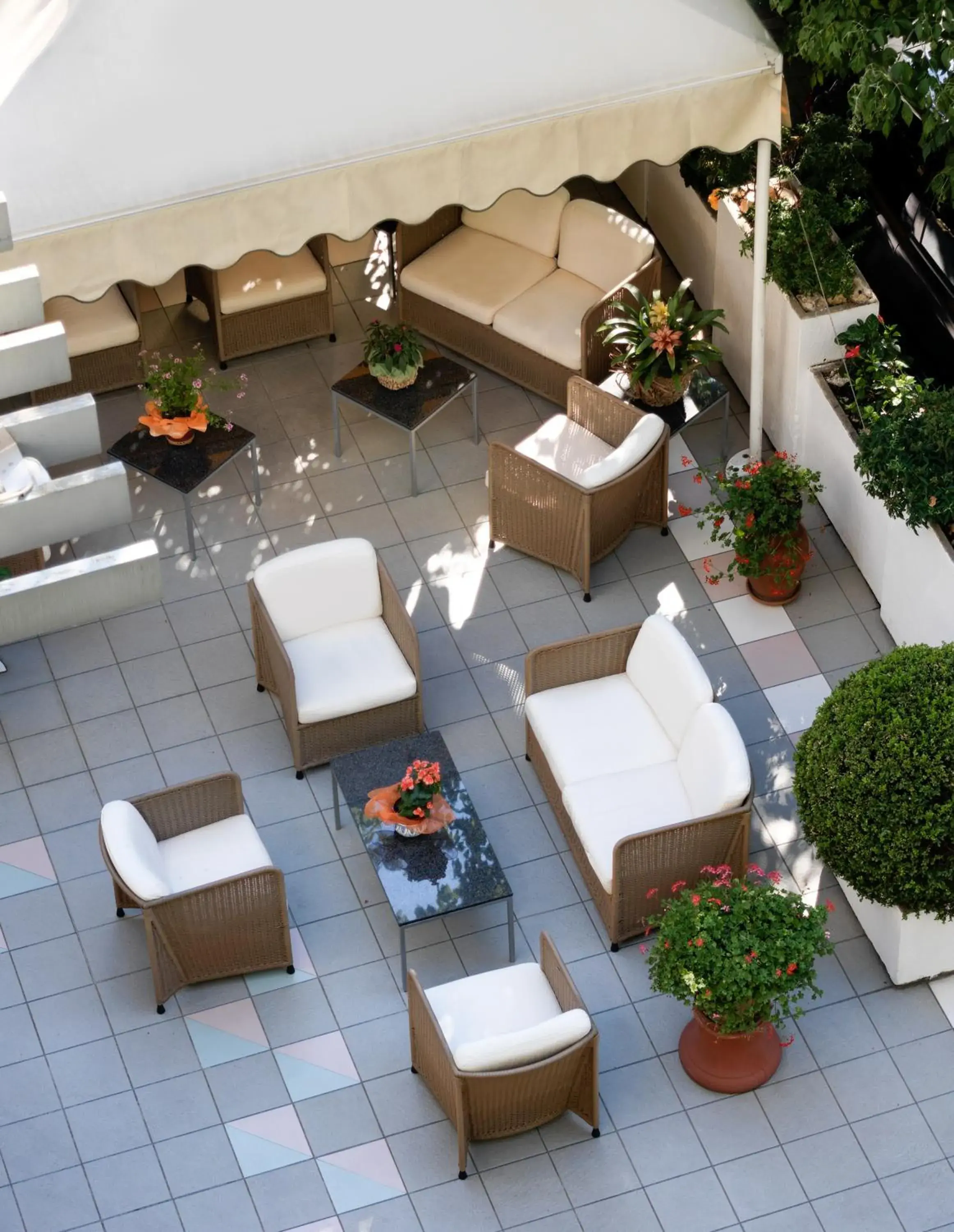 Patio in ACasaMia WelcHome Hotel