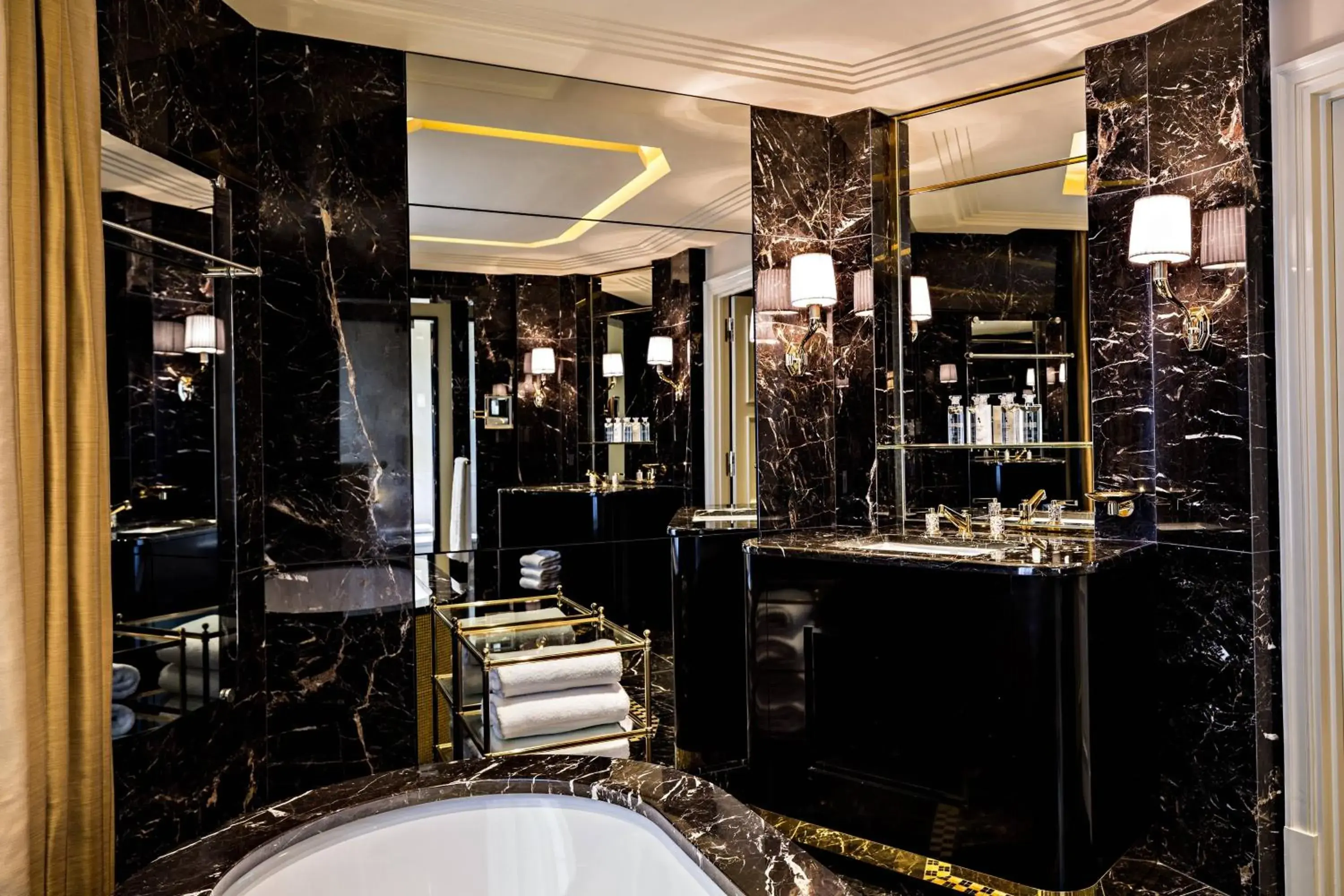 Bathroom in Prince de Galles, a Luxury Collection hotel, Paris