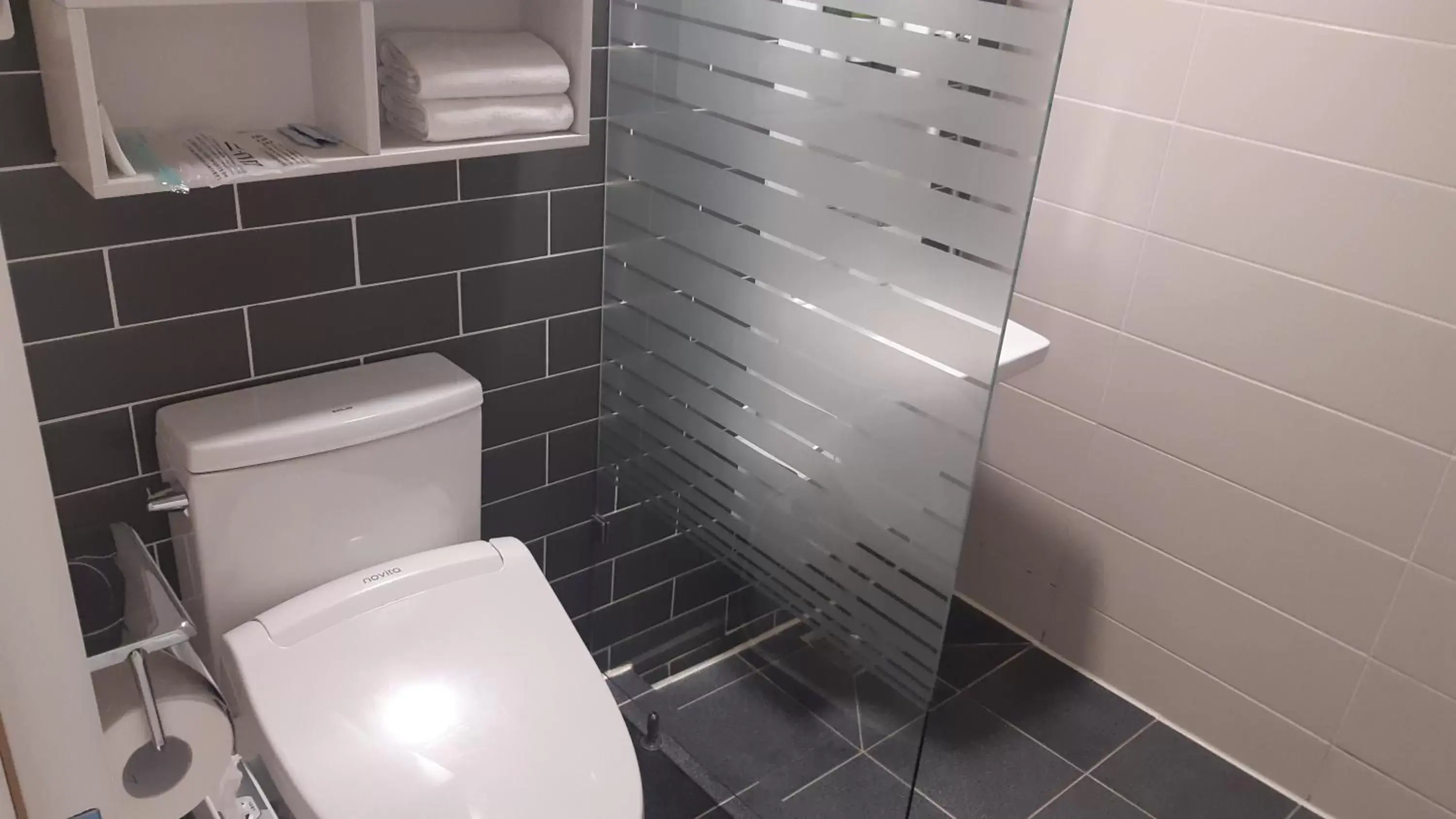 Korean-Style Double Room in Hotel Jirisan Haetsal Korean-Style Double Room in Hotel Jirisan Haetsal