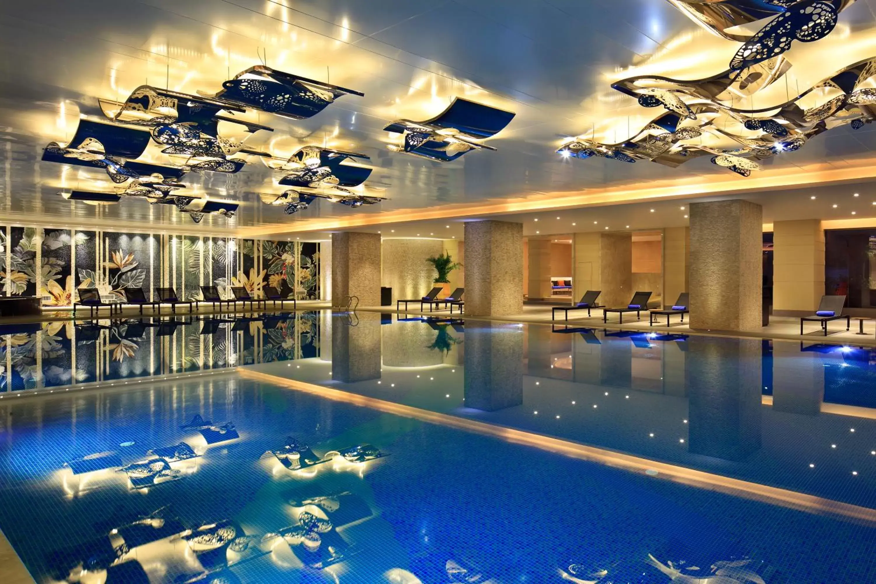 Swimming Pool in InterContinental Kunming, an IHG Hotel