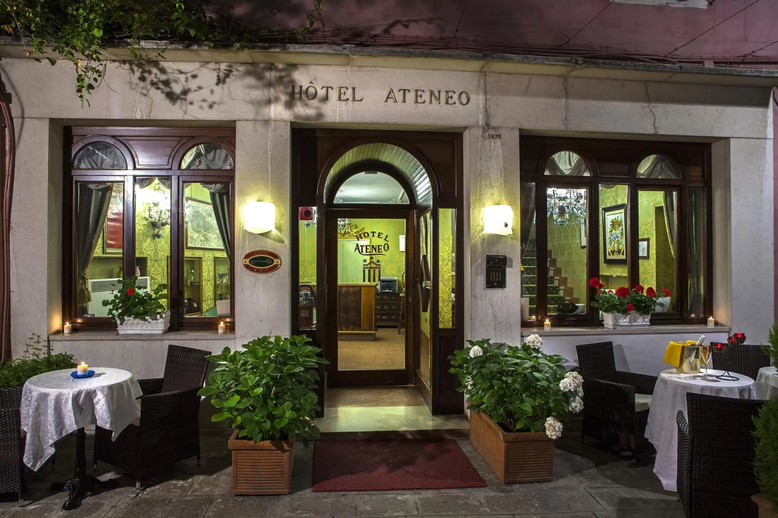 Facade/entrance in Hotel Ateneo