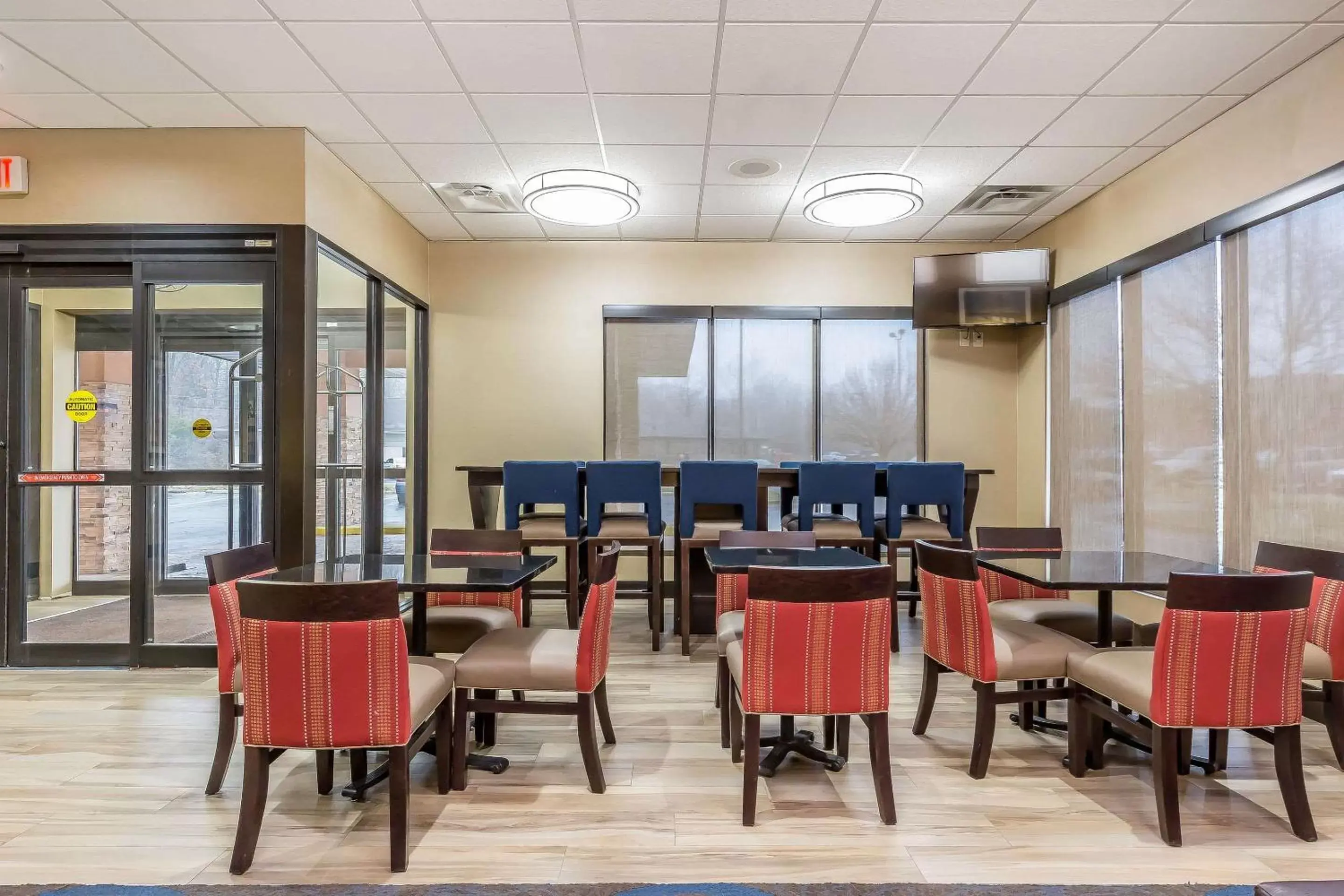 Restaurant/places to eat in Comfort Inn Alton near I-255