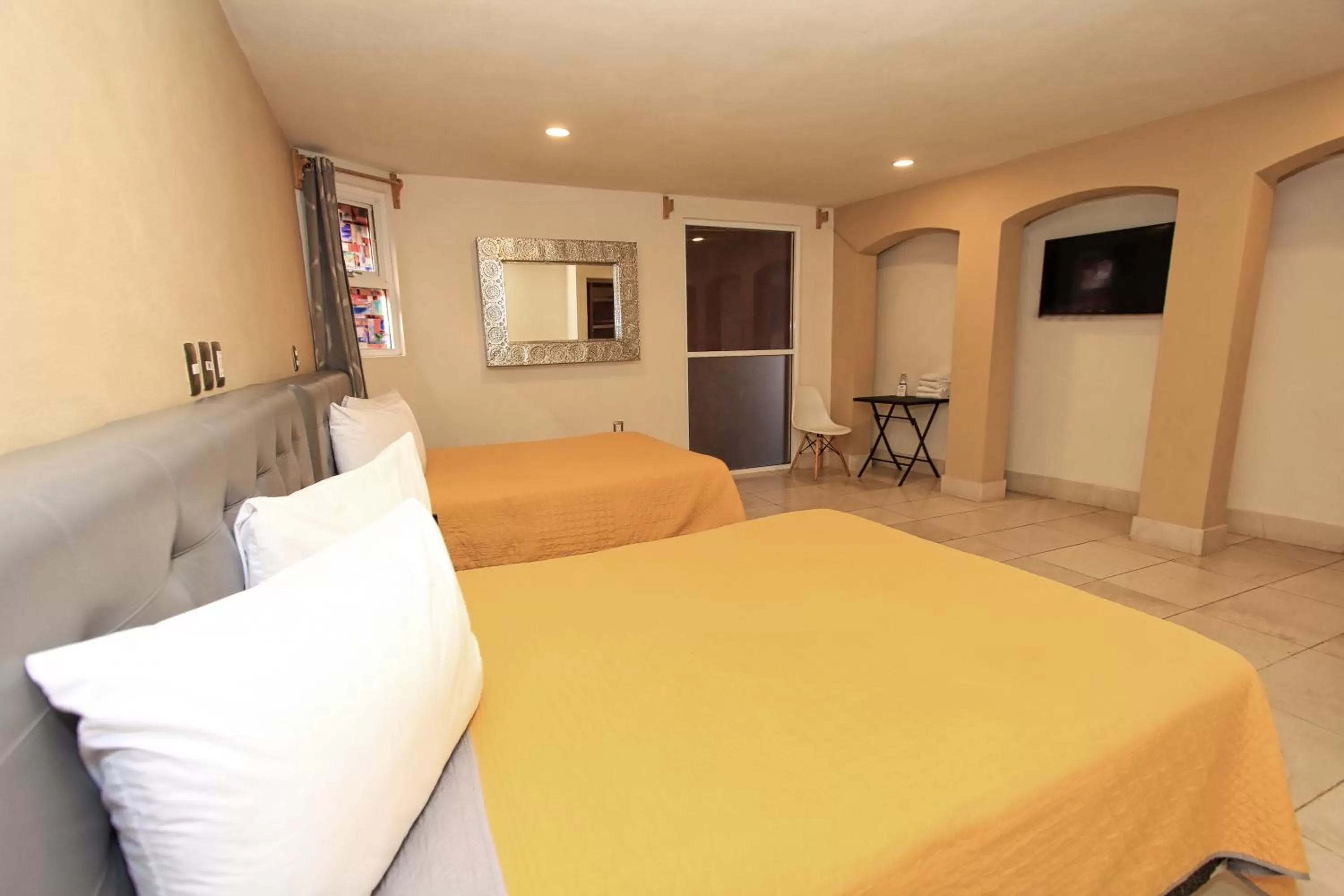 Bathroom, Bed in La Vista