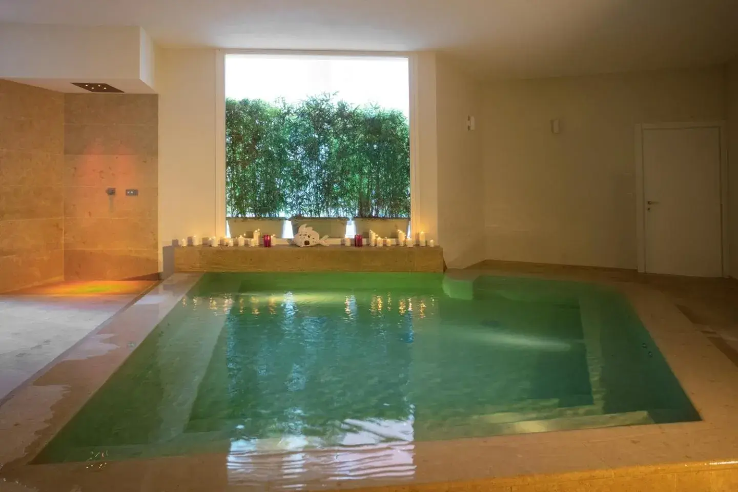 Hot Tub, Swimming Pool in Masseria Mongio dell'Elefante