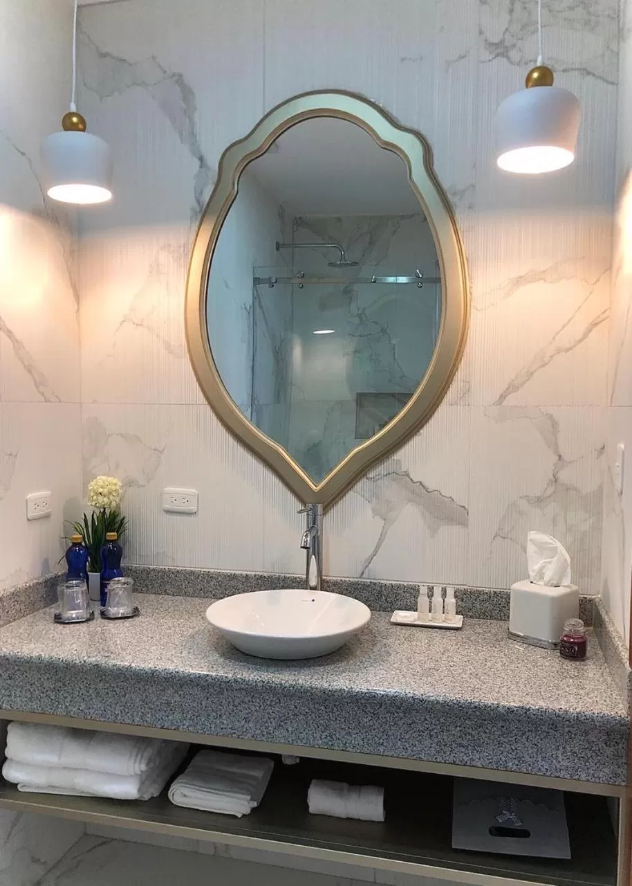 Bathroom in Adamas House Hotel Boutique