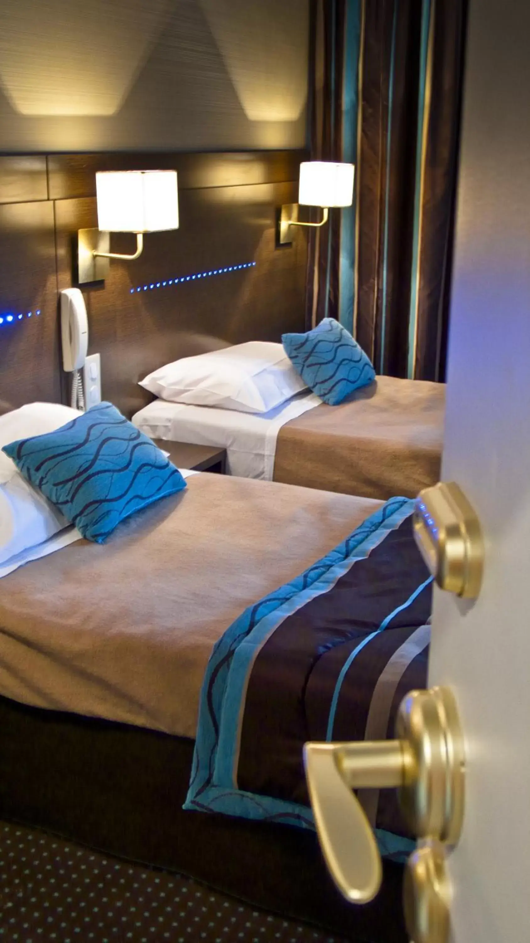 Bedroom, Bed in Helgon Hotel - Lourdes Pyrénées