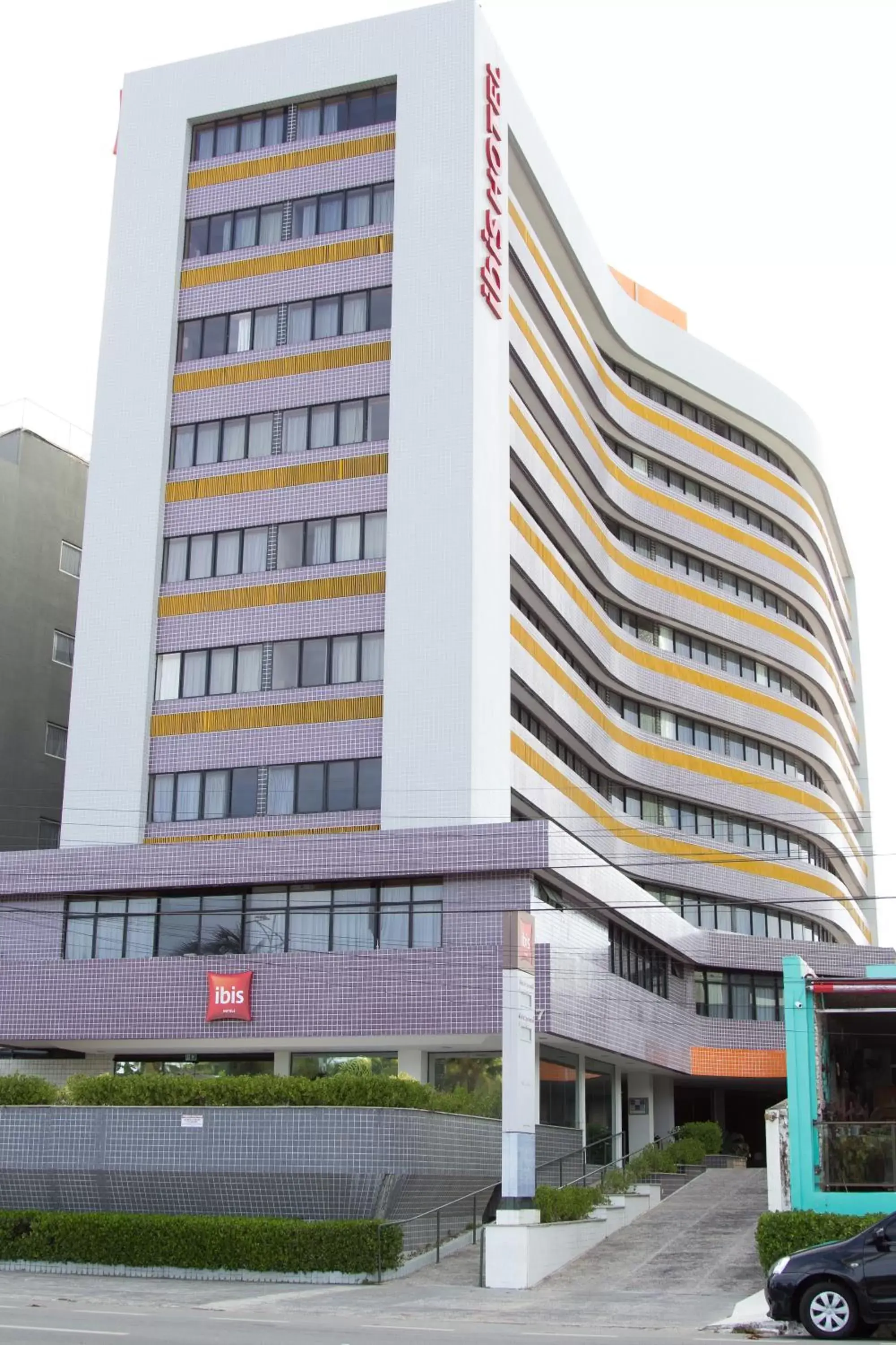 Facade/entrance, Property Building in ibis Maceio Pajuçara