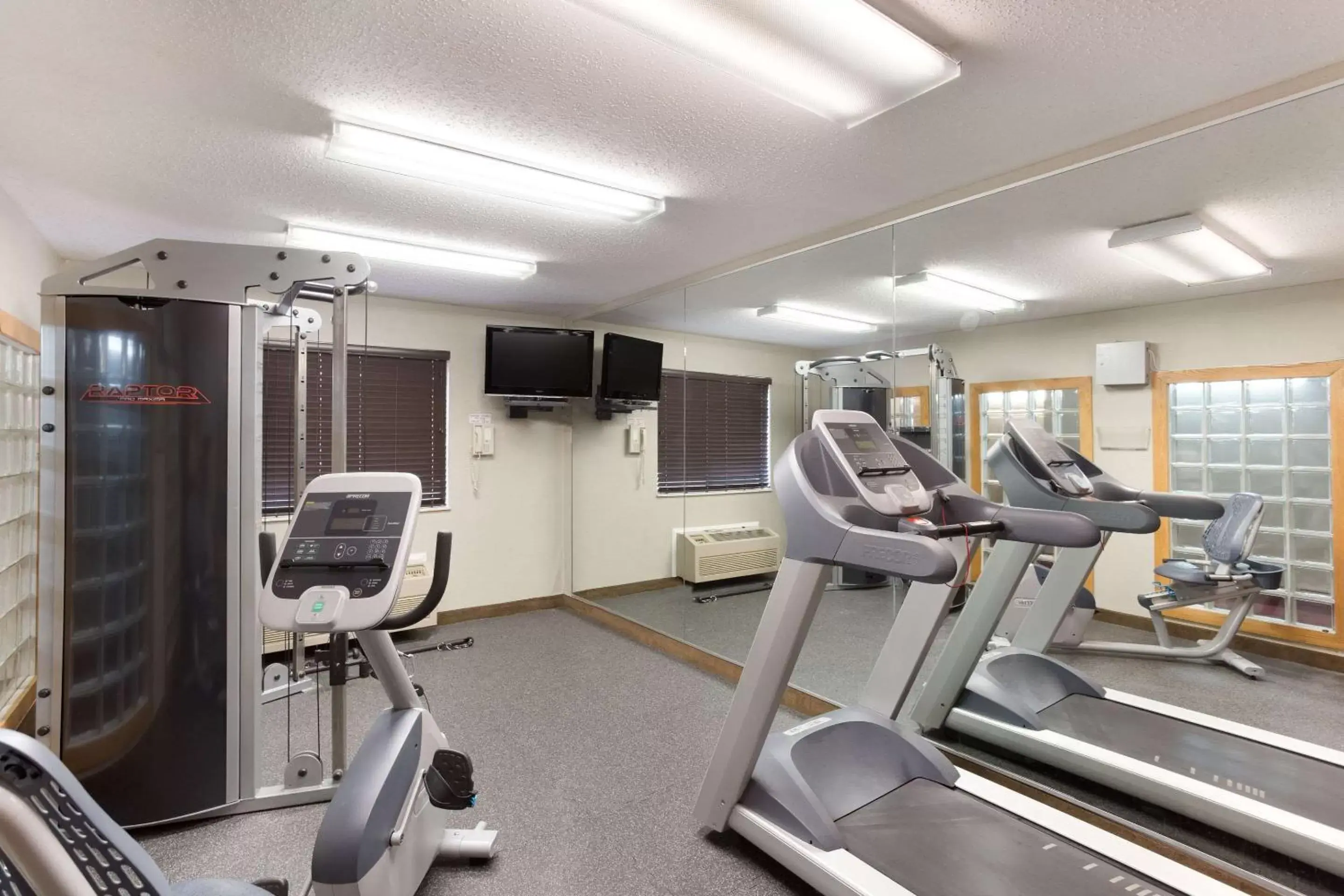 Fitness centre/facilities, Fitness Center/Facilities in Quality Inn