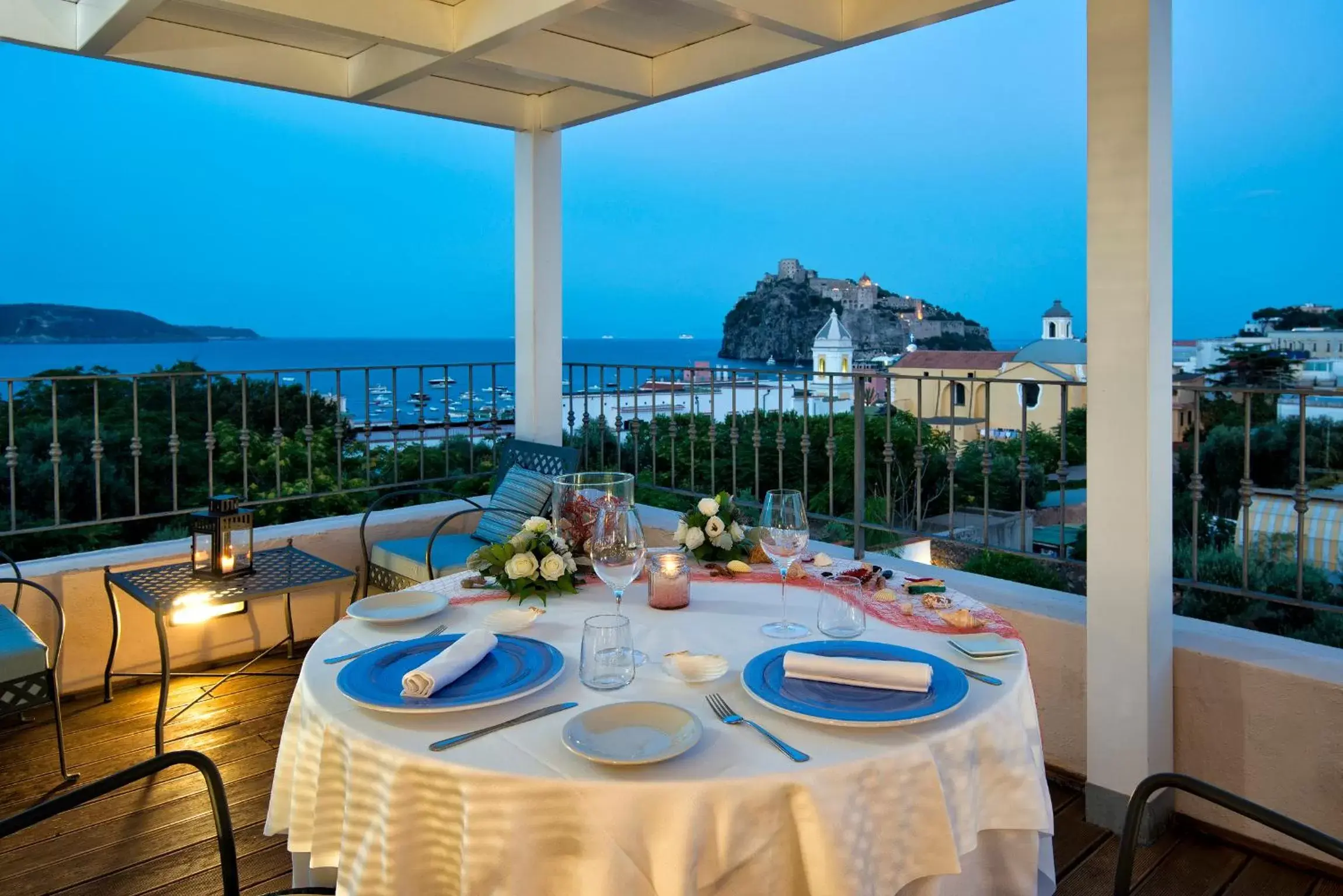 Restaurant/Places to Eat in Hotel Villa Durrueli Resort & Spa