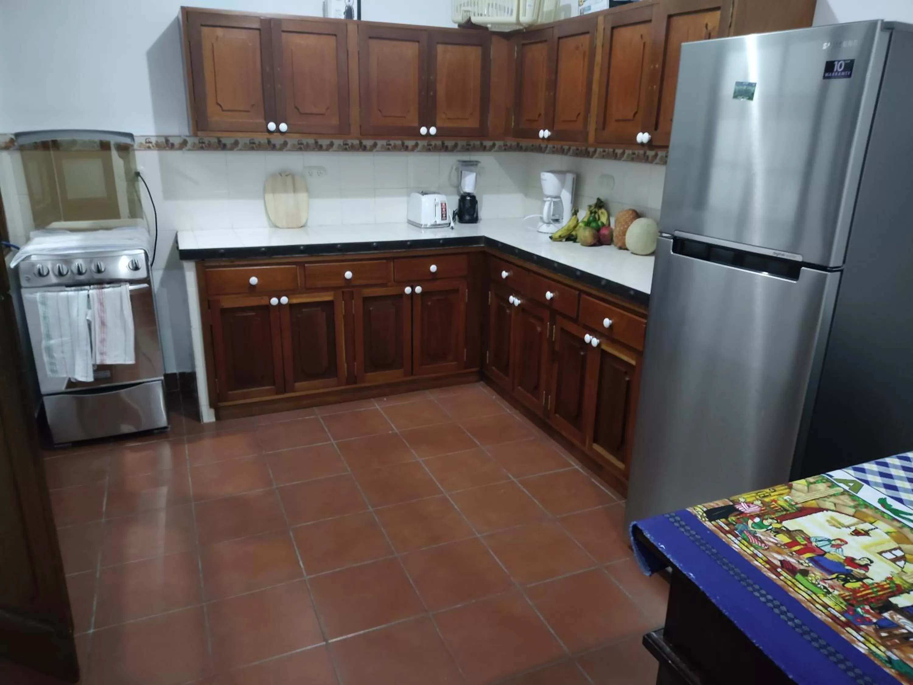 Communal kitchen, Kitchen/Kitchenette in Francisco's rest house hotel