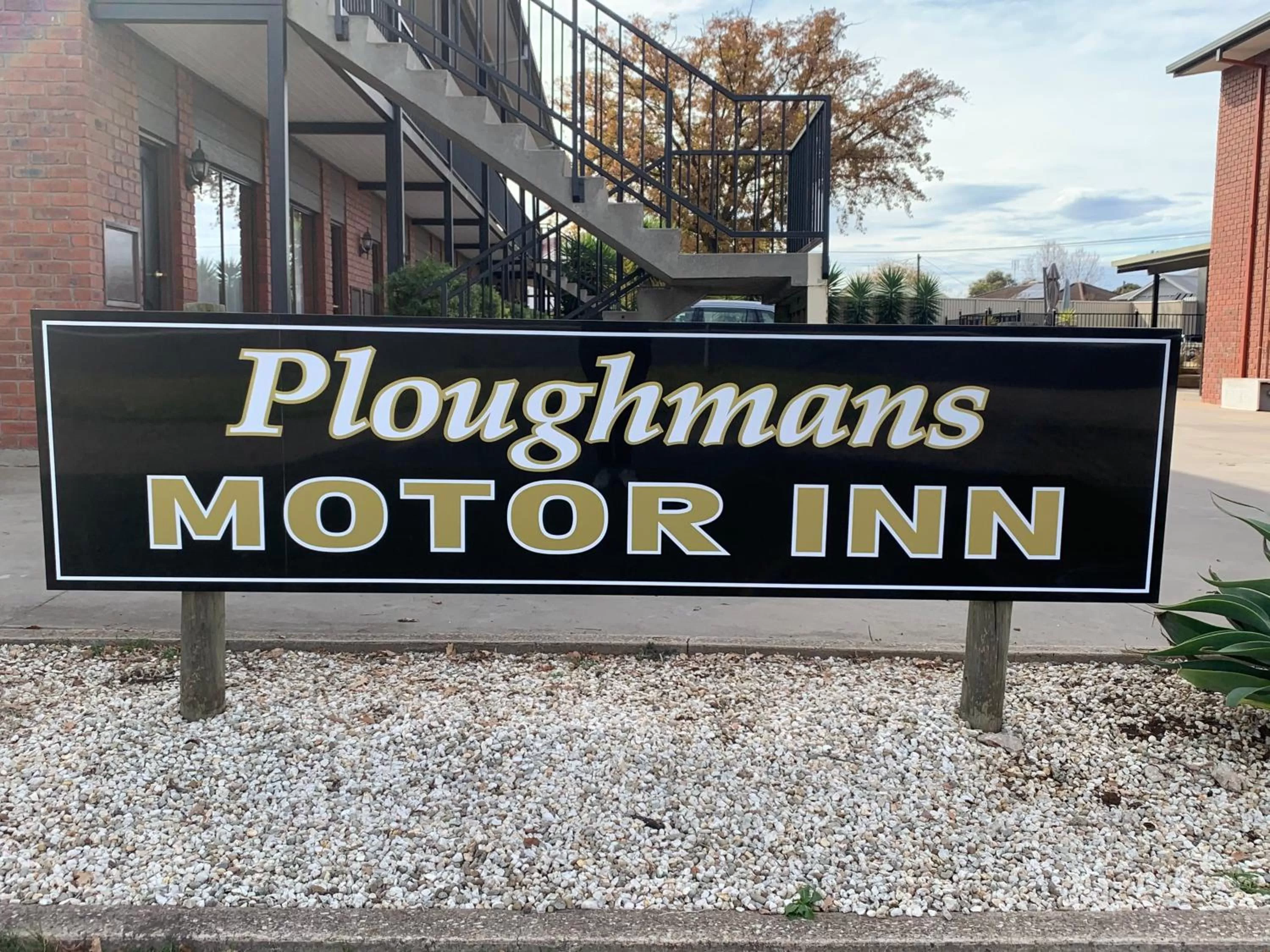 Property building in Ploughmans Motor Inn