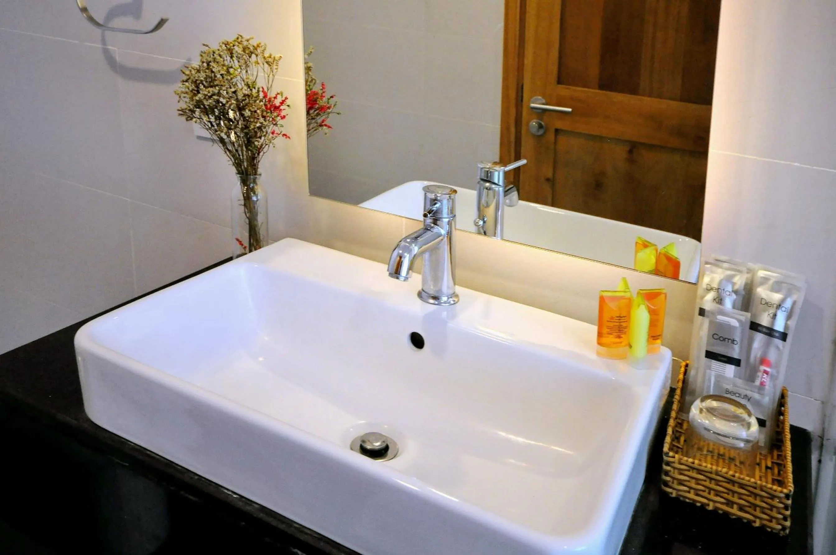 Holi Beach Hotel & Apartments