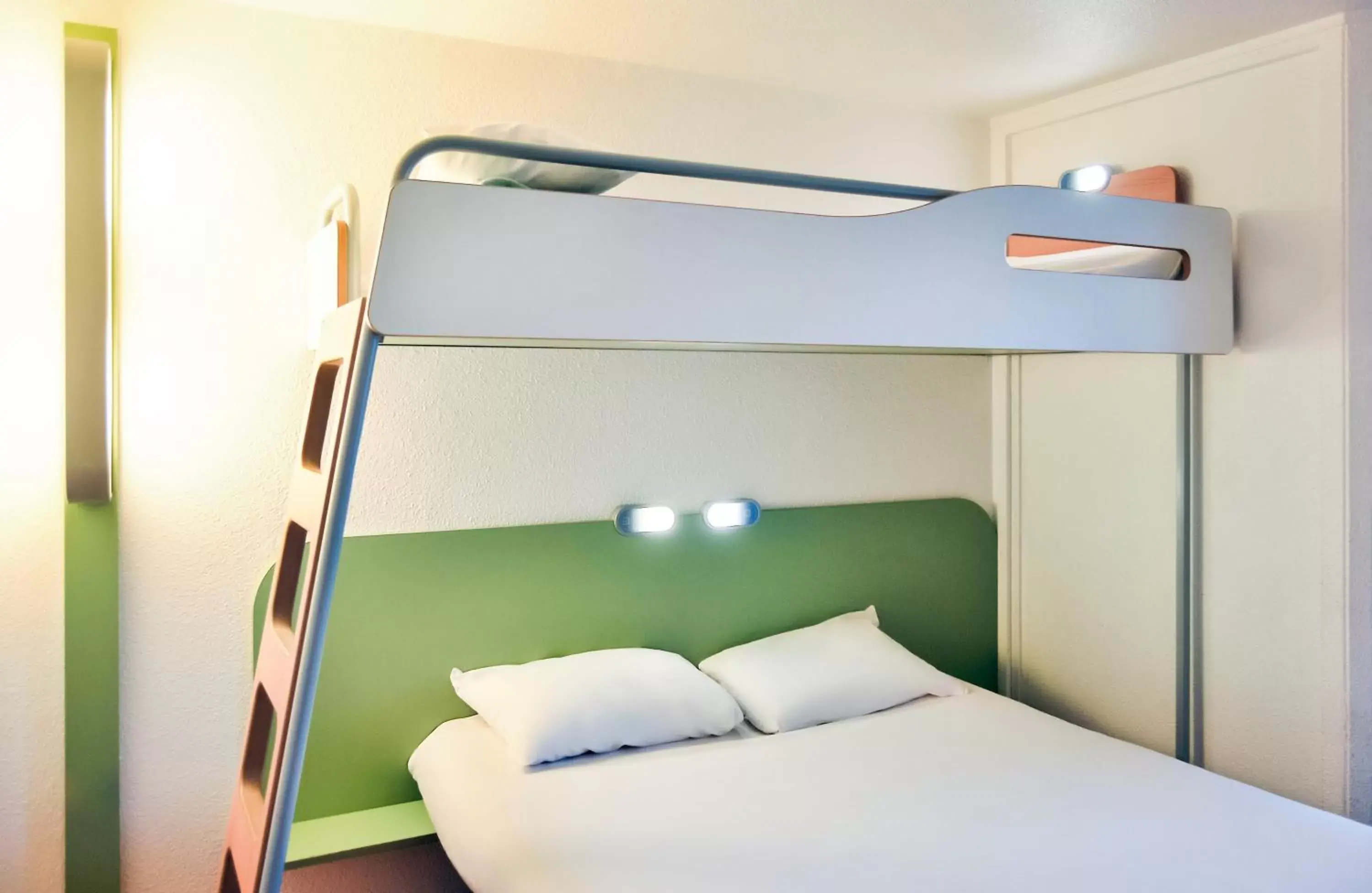 Bunk Bed in Ibis Budget Villefranche