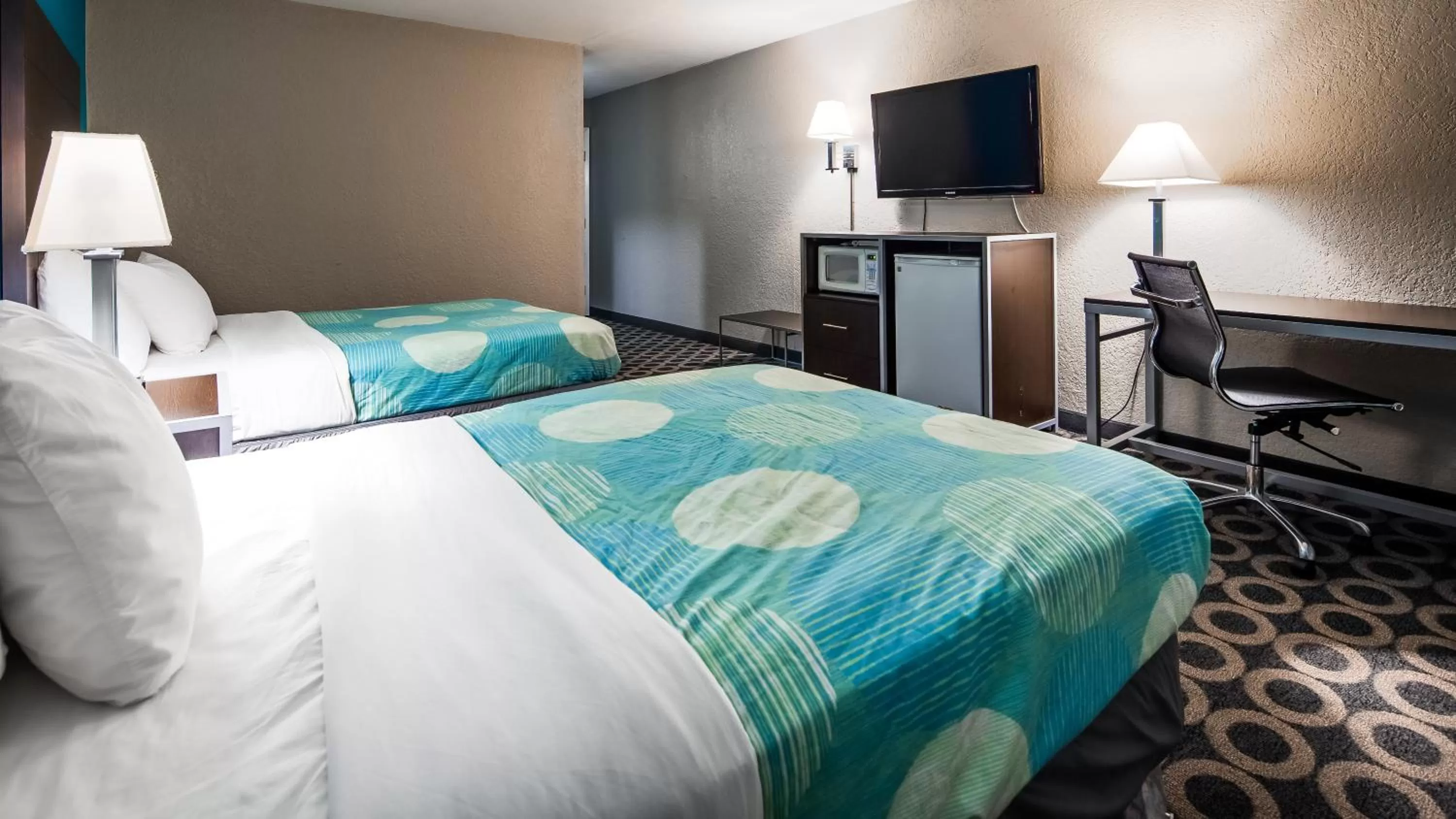 Bedroom, Bed in Travelodge by Wyndham San Antonio Downtown Northeast