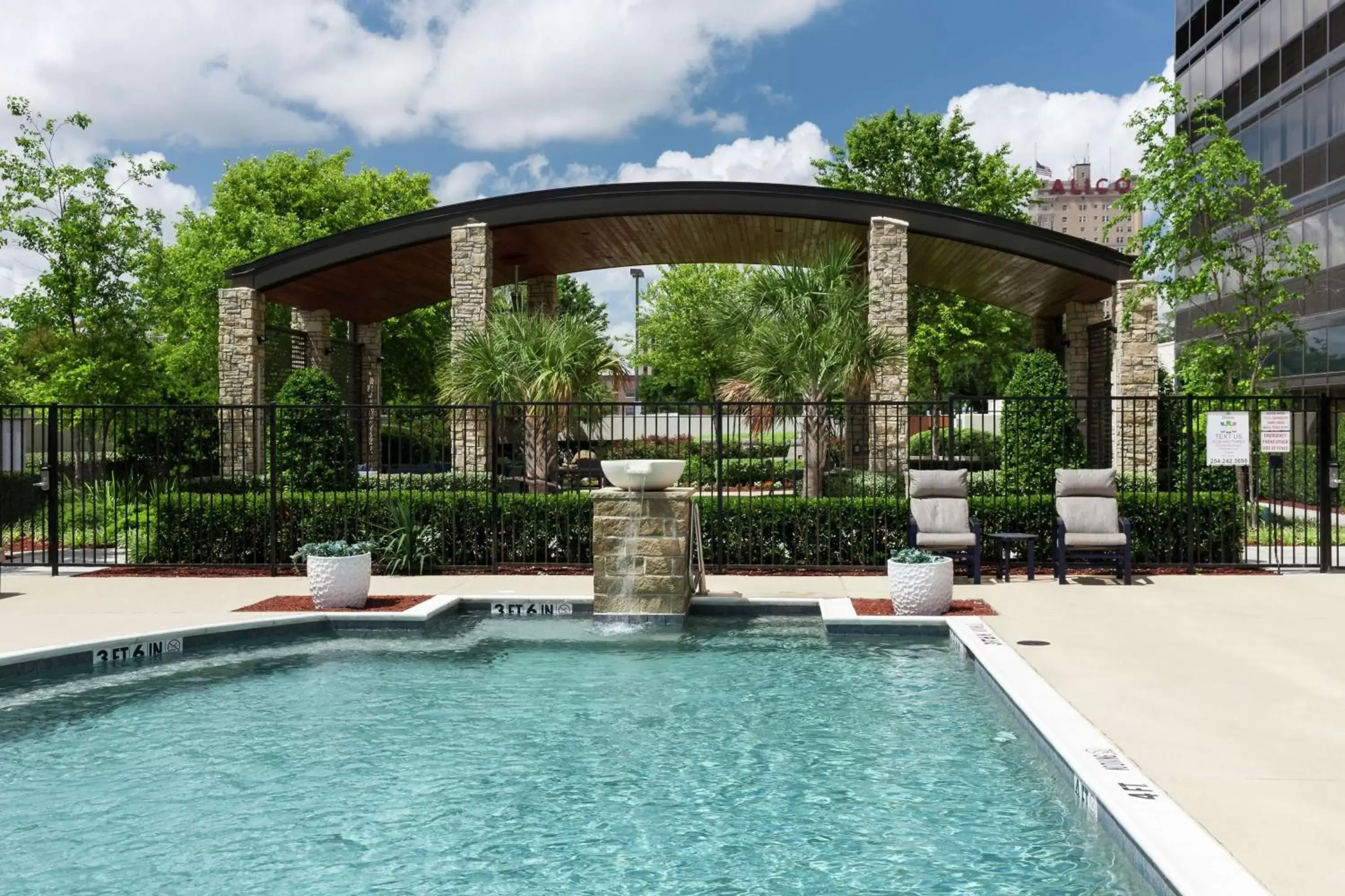 Pool view, Swimming Pool in Hilton Waco