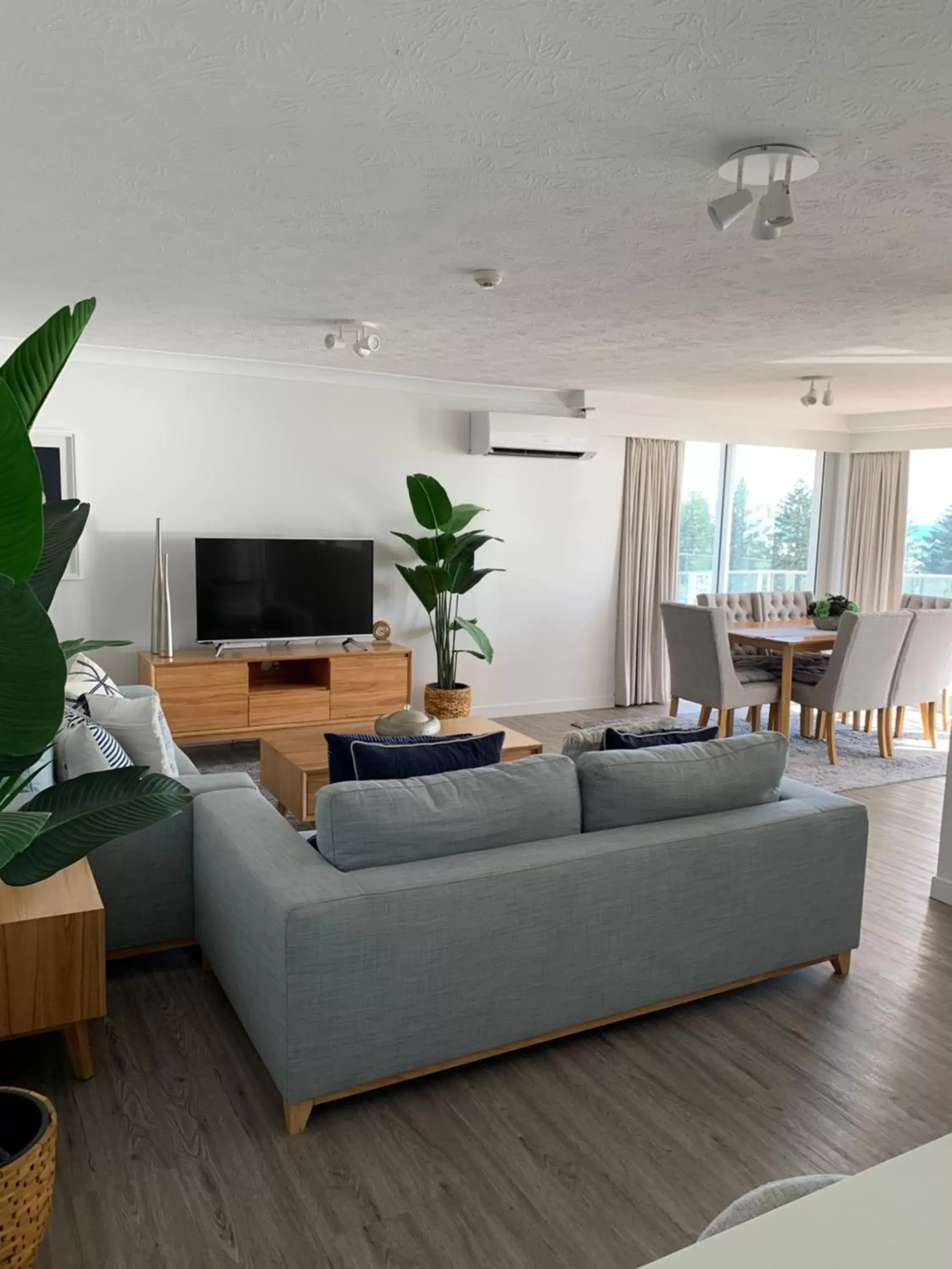 Living room, Seating Area in Pacific Regis Beachfront Holiday Apartments