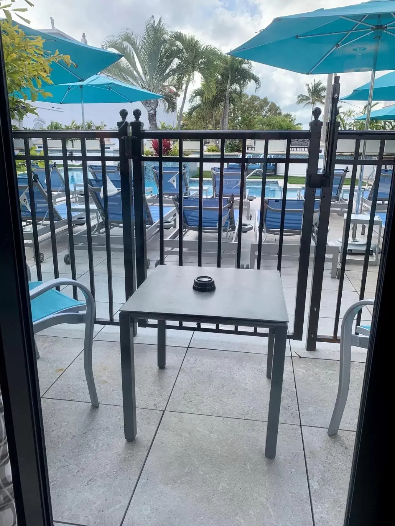 Balcony/Terrace, Pool View in Inn On Fifth