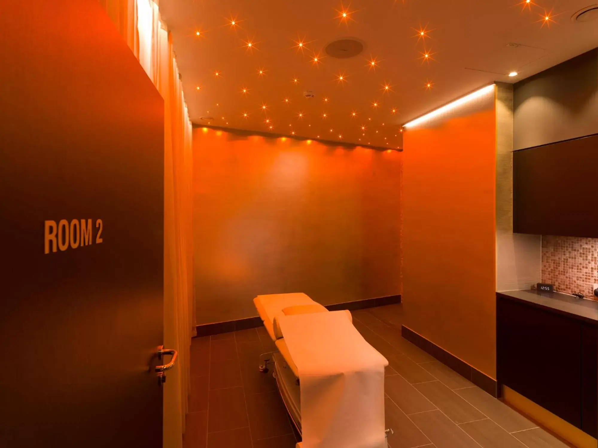 Massage, Bathroom in Hotel Goldried