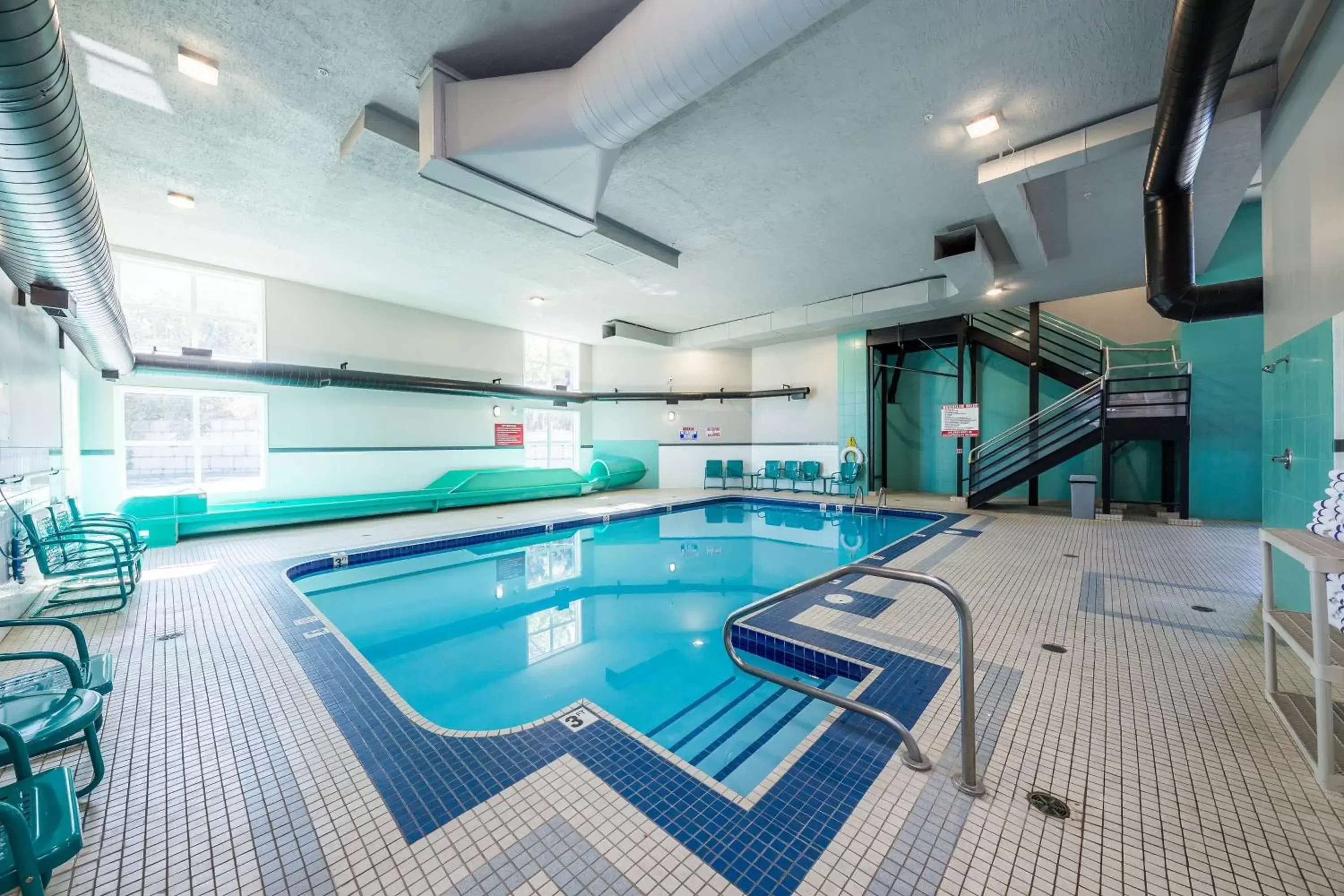 Pool view, Swimming Pool in Prestige Kamloops Hotel