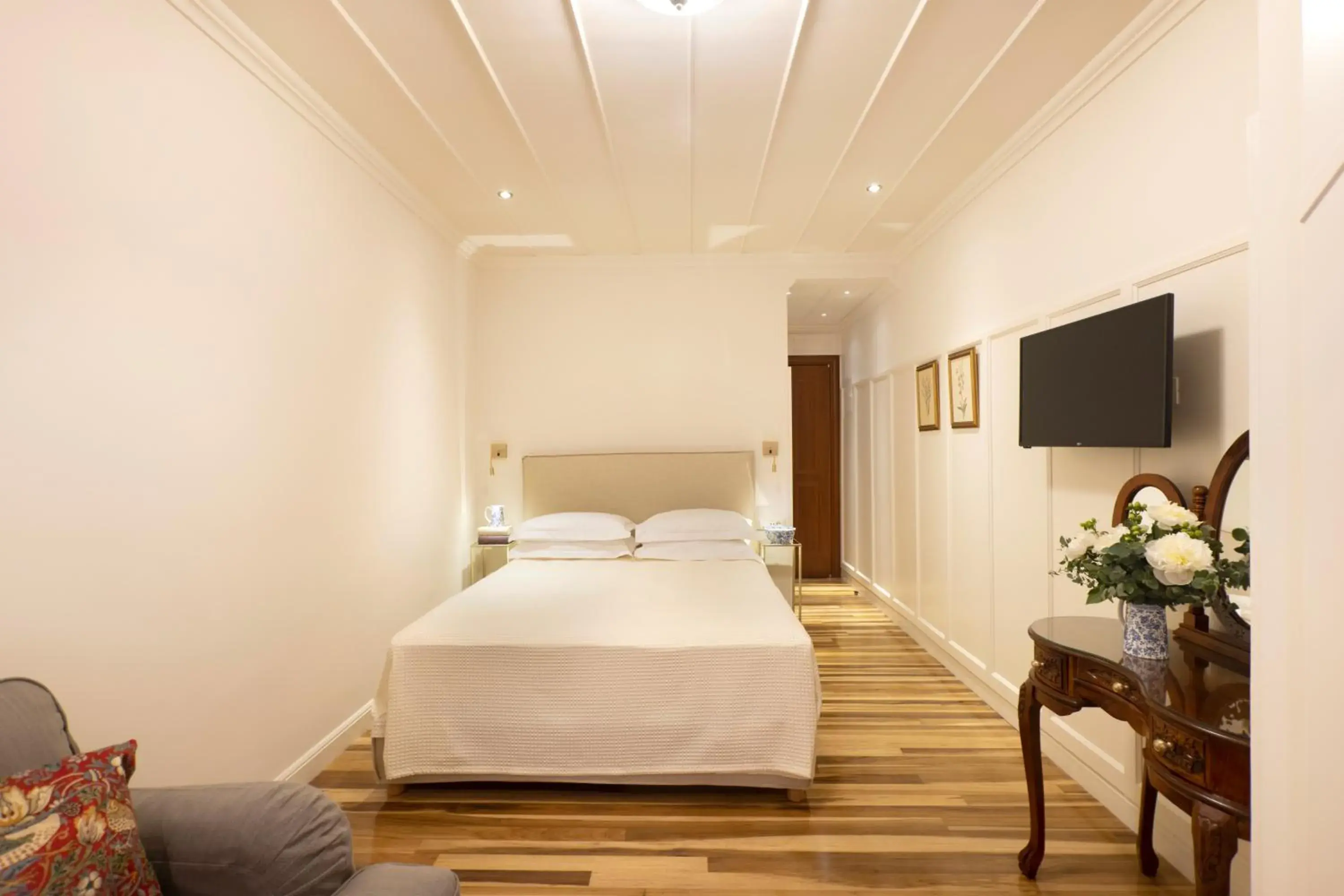 Bedroom, Bed in Despotiko Hotel