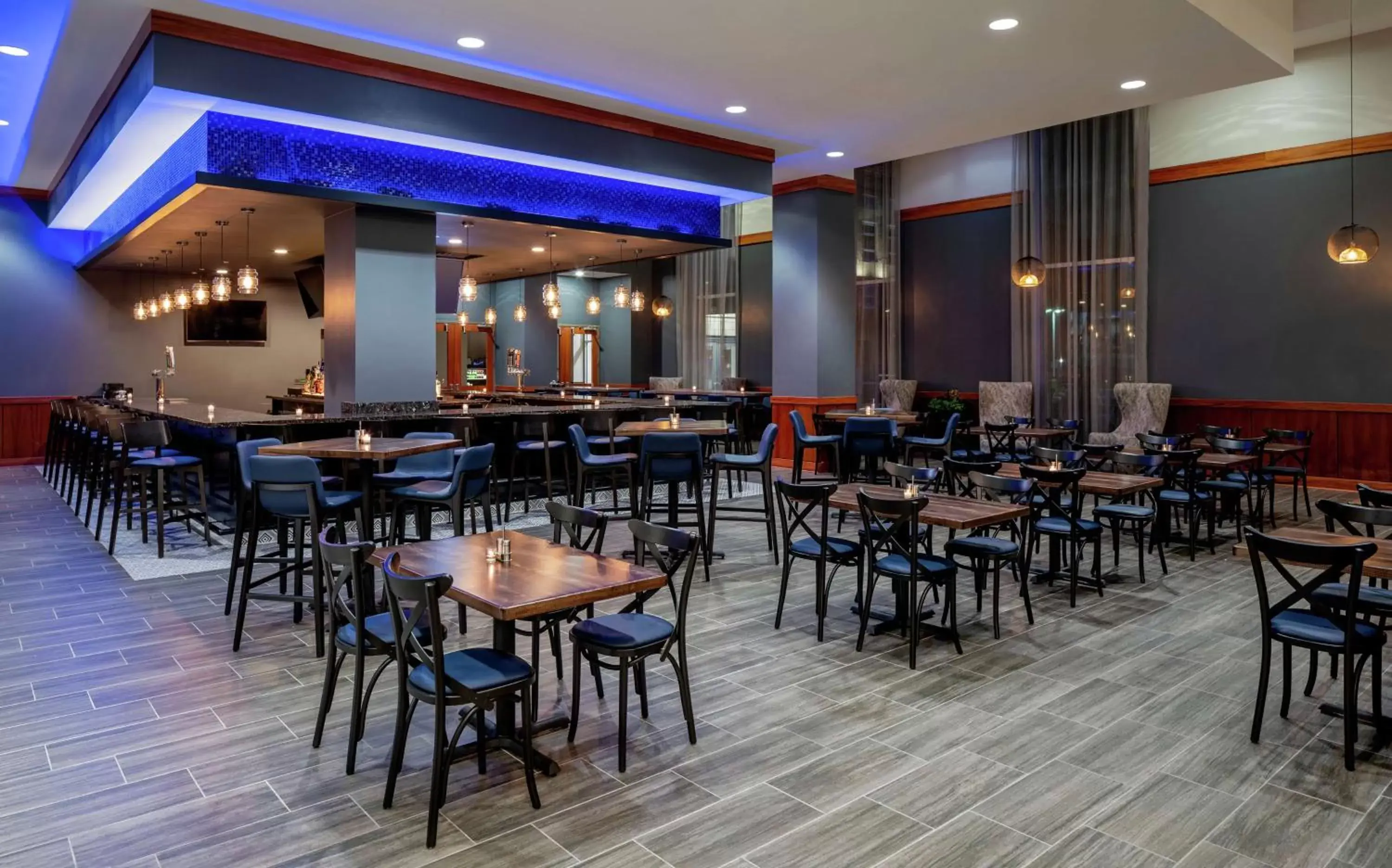Lounge or bar, Restaurant/Places to Eat in Hilton Shreveport
