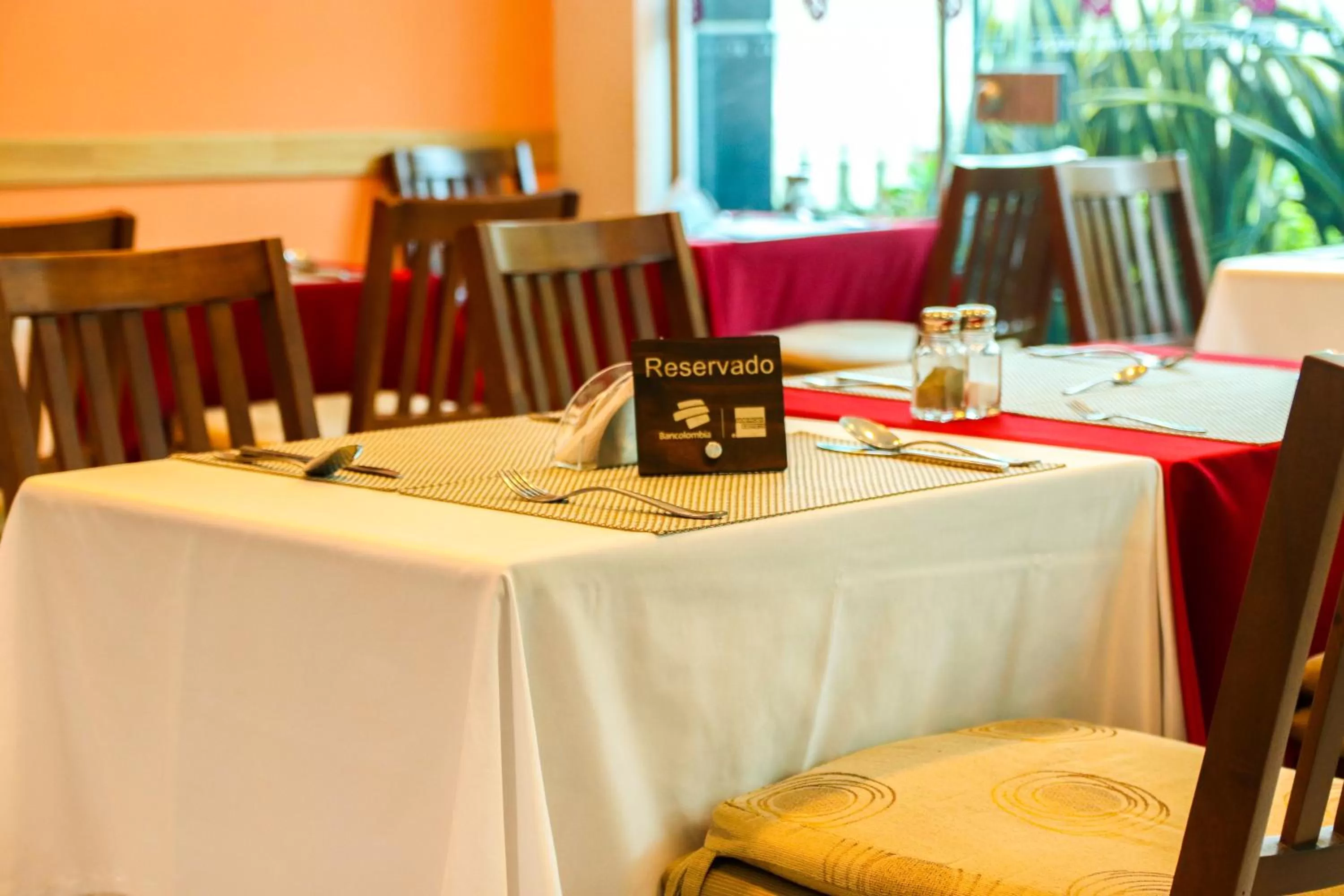 Restaurant/places to eat in Hotel Buenos Aires