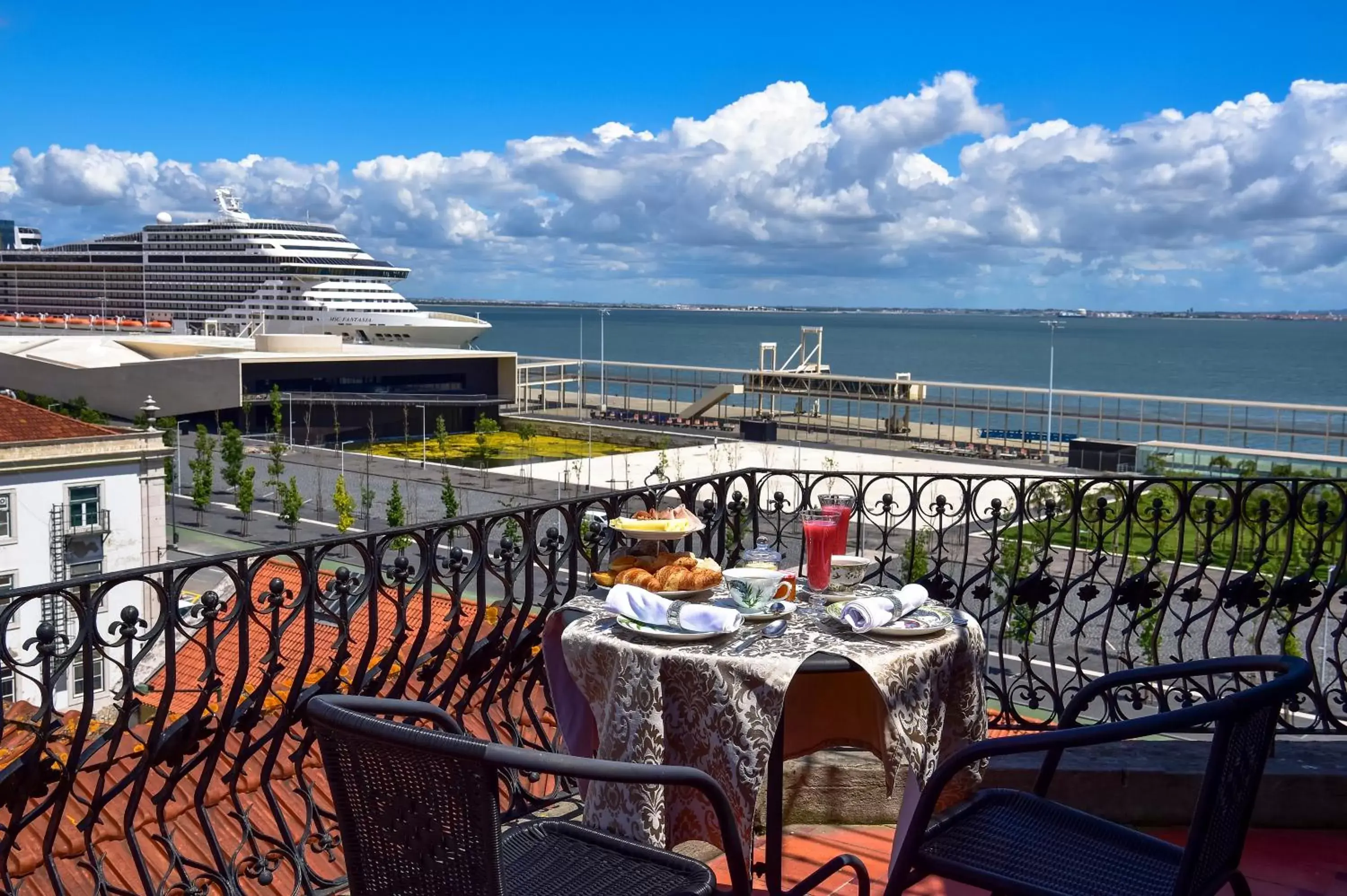 Balcony/Terrace in Palacete Chafariz Del Rei - by Unlock Hotels