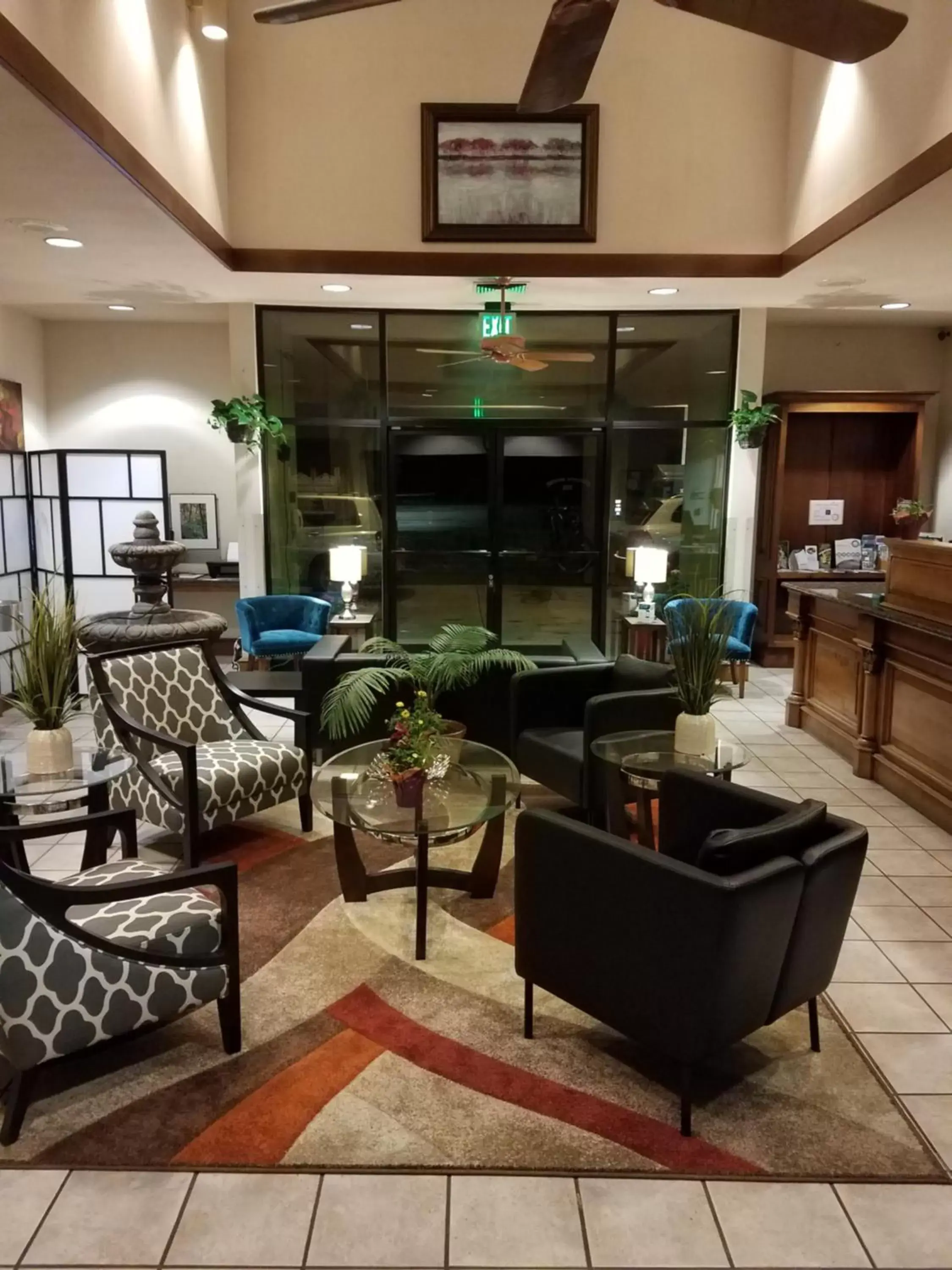 Lobby or reception in Ramada by Wyndham Arcata