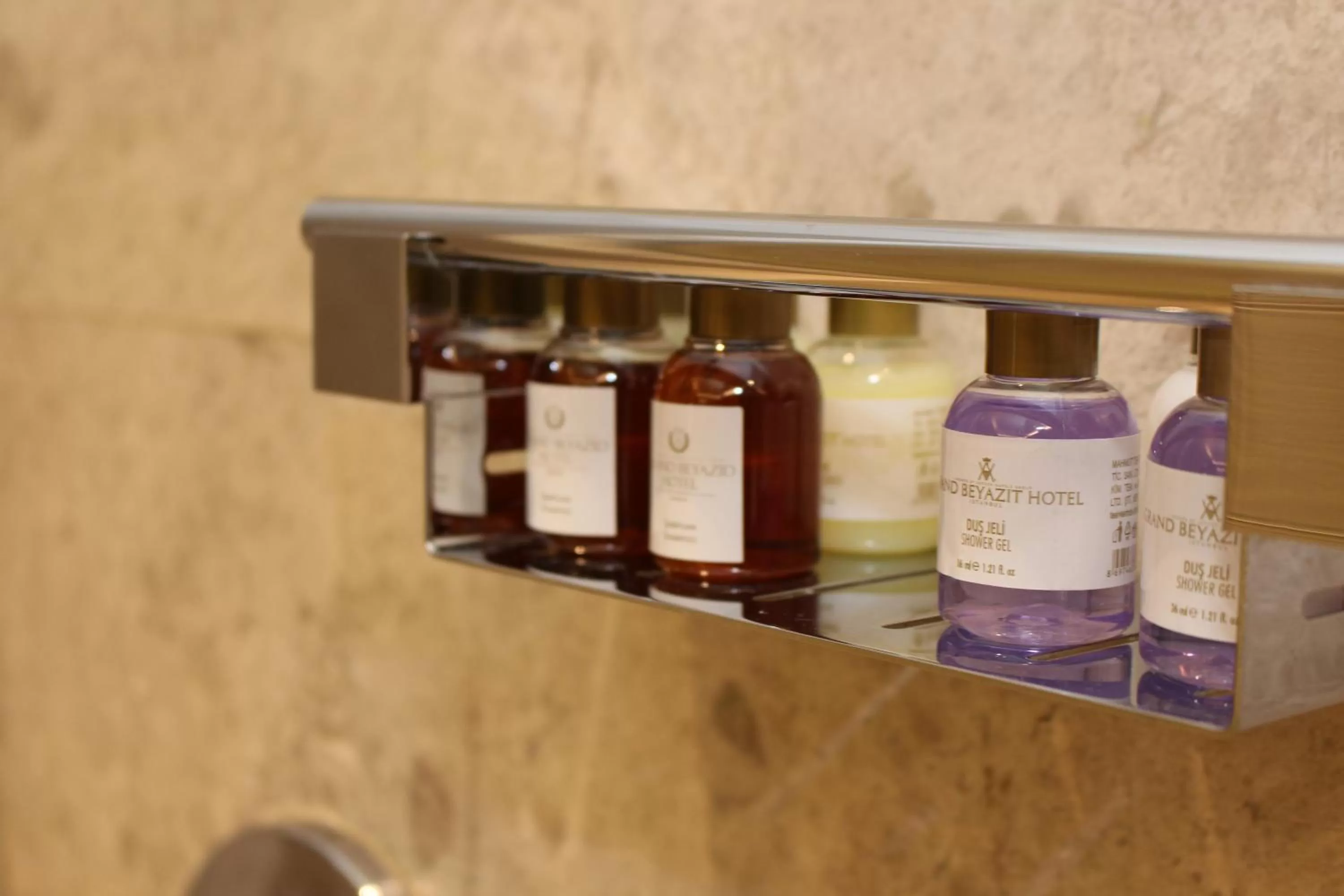 Shower in Grand Beyazit Hotel Old City