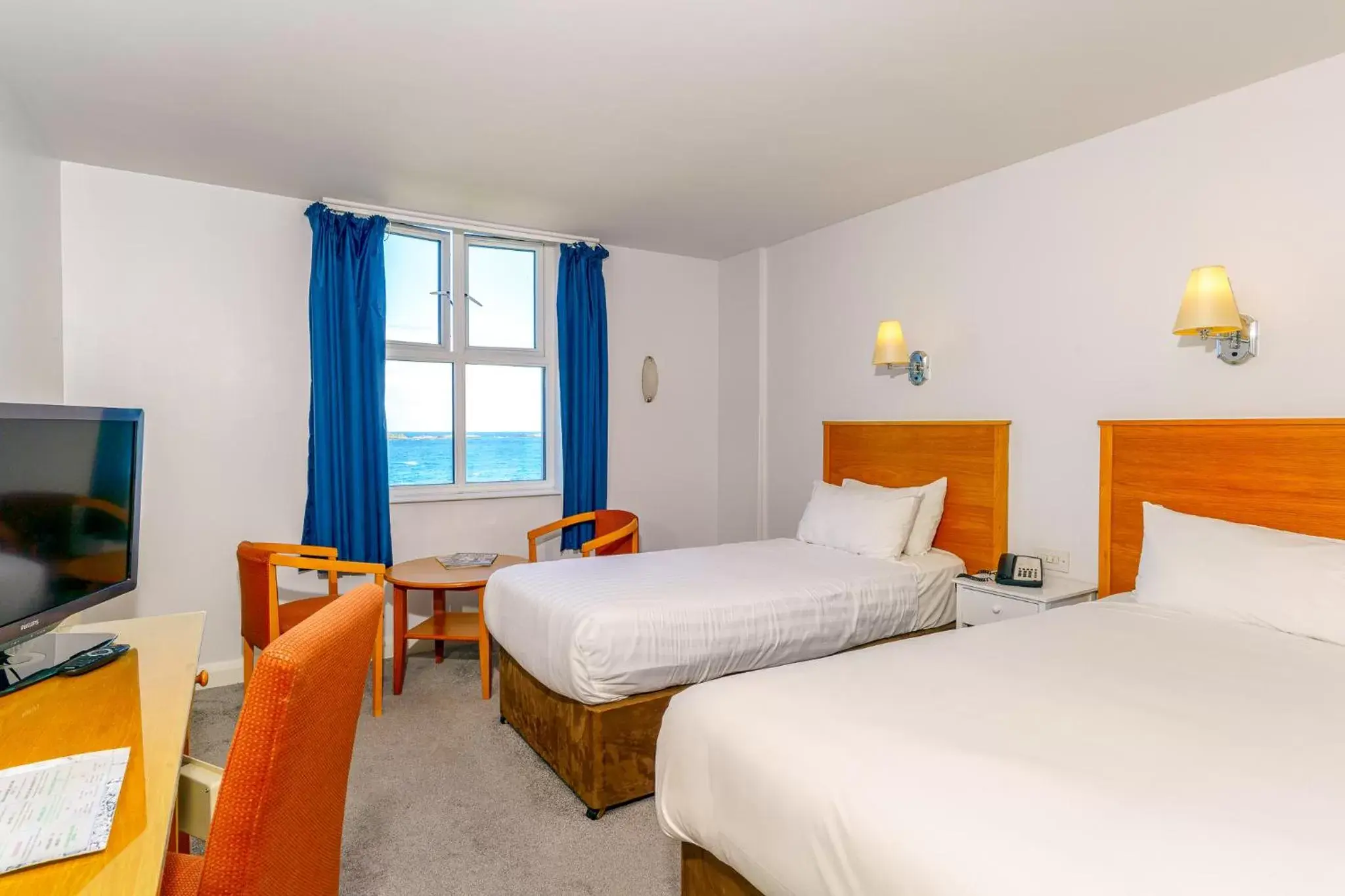 Sea view, Bed in Portrush Atlantic Hotel