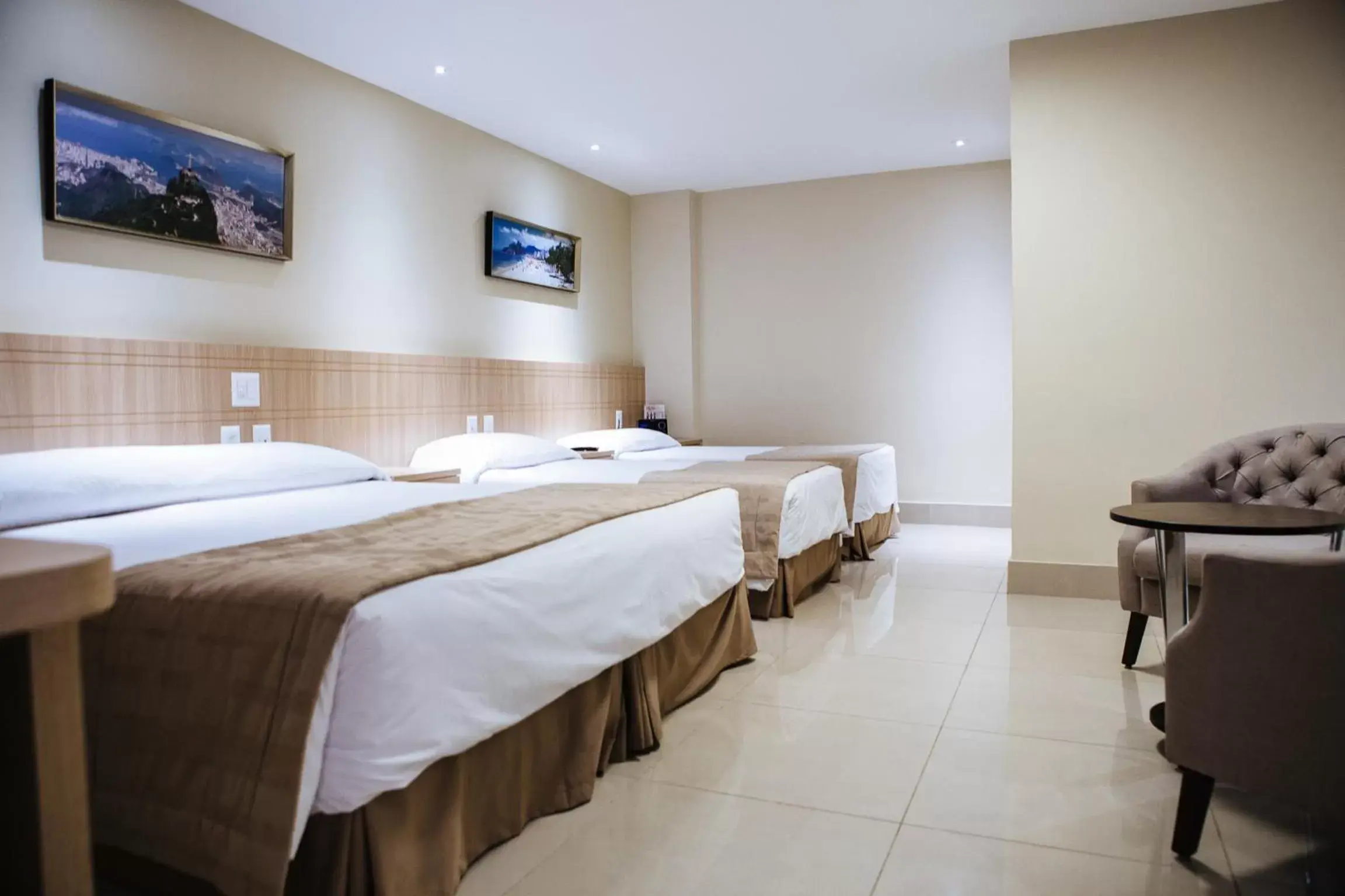 Photo of the whole room, Bed in Elegance Praia Hotel Photo of the whole room, Bed in Elegance Praia Hotel