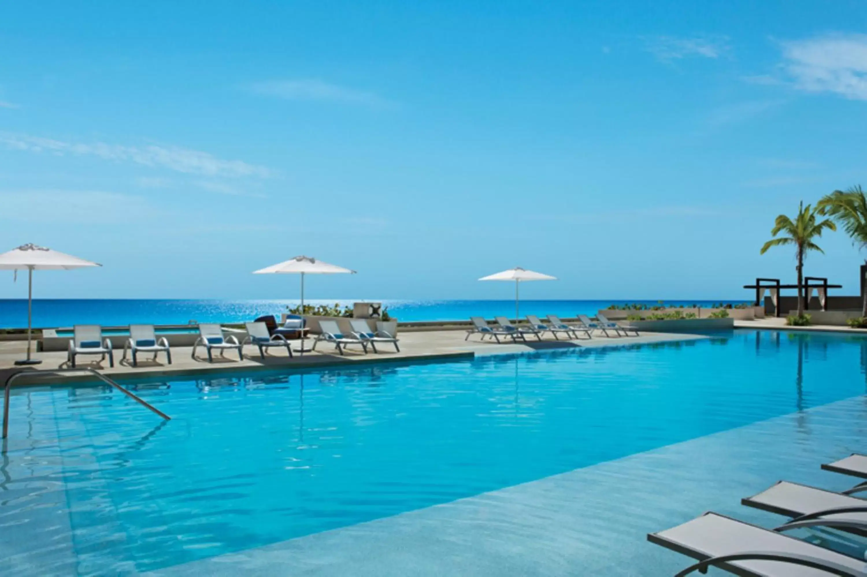 Pool view, Swimming Pool in Secrets The Vine Cancun - All Inclusive Adults Only