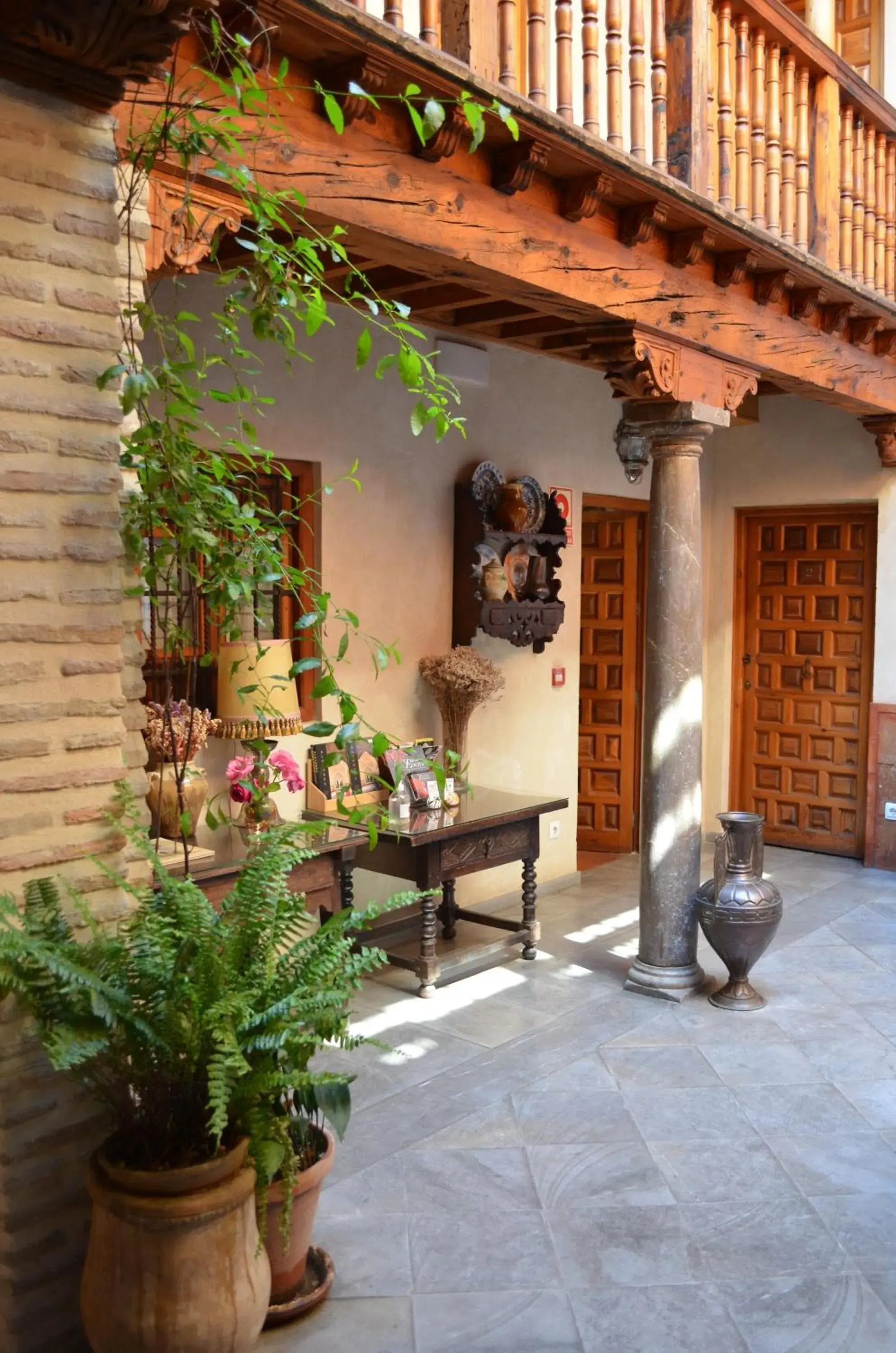 Patio in Hotel Santa Isabel La Real