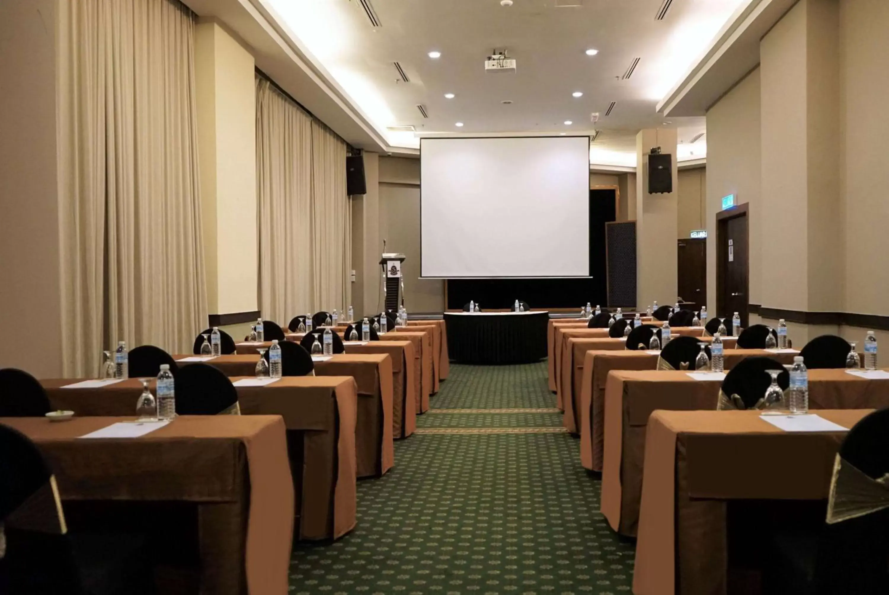 Meeting/conference room in Shahzan Hotel Kuantan, Trademark Collection by Wyndham