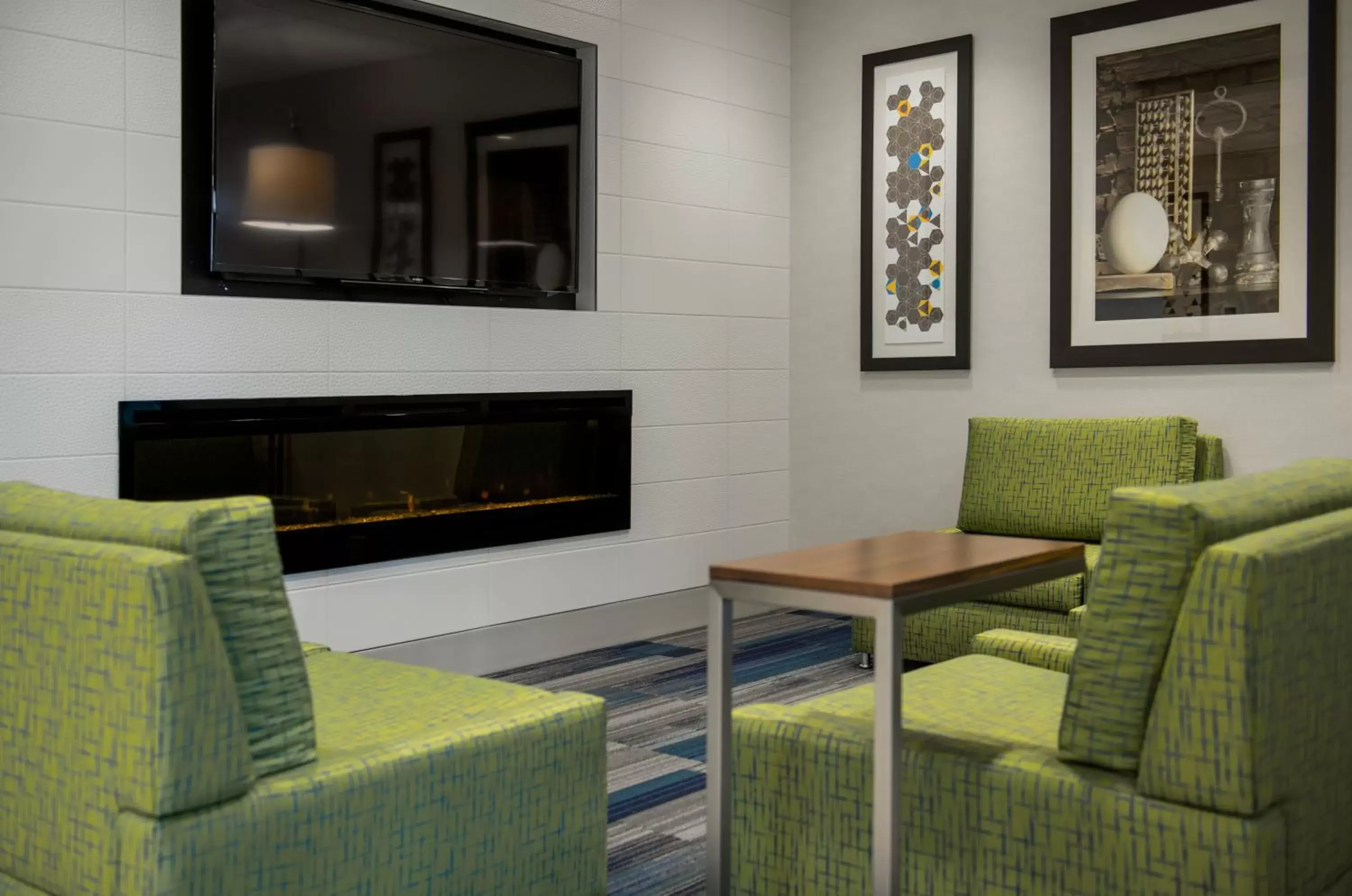 Lobby or reception in Holiday Inn Express Airdrie by IHG Lobby or reception in Holiday Inn Express Airdrie by IHG