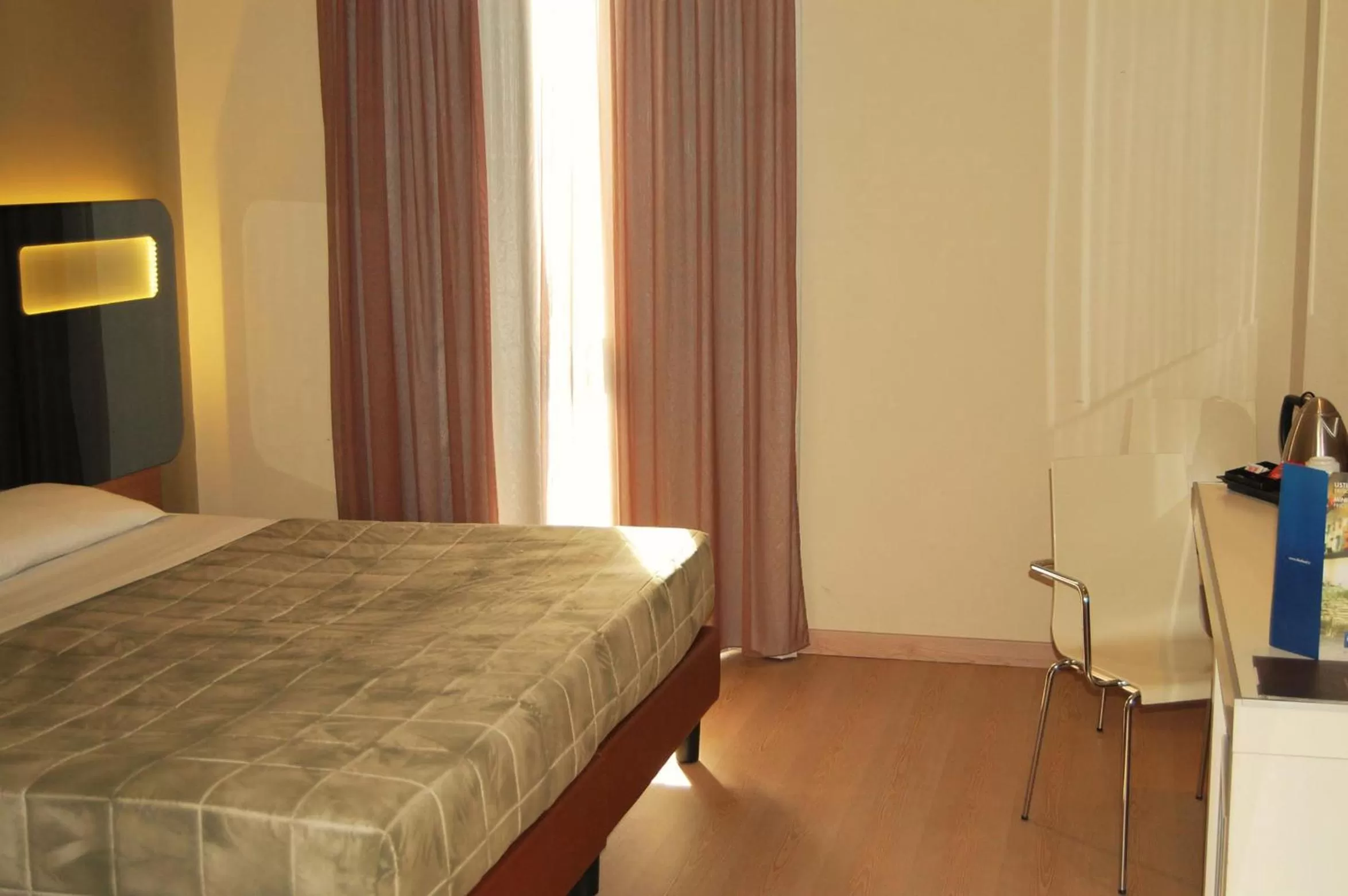 Bedroom, Bed in Idea Hotel Plus Savona