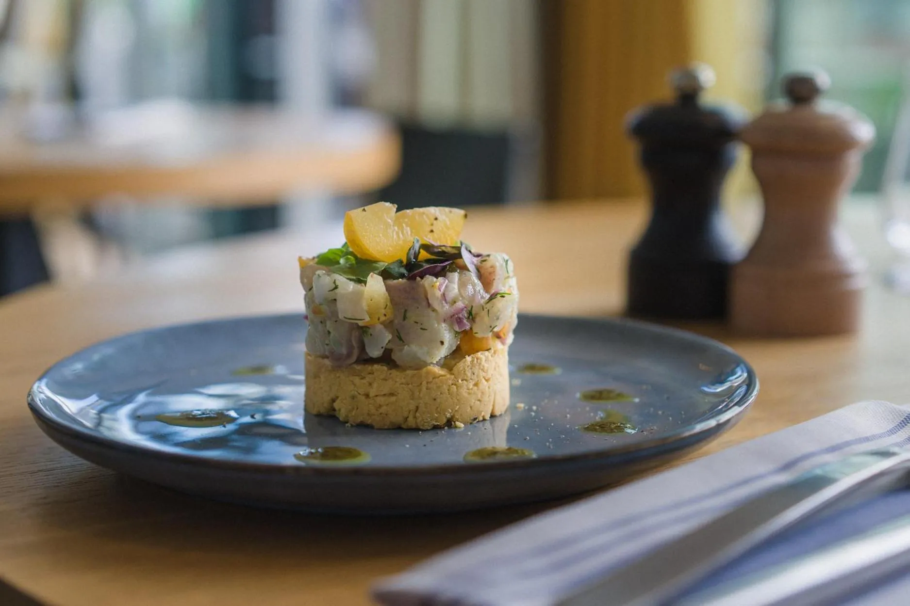 Restaurant/places to eat in Maison Nô - Hôtel et Rooftop