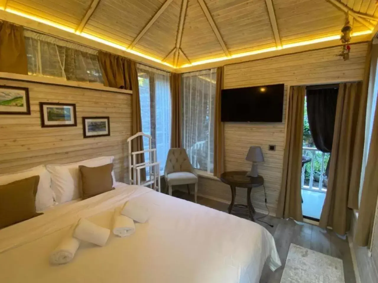 Chalet - single occupancy in Kausar Hotel Chalet - single occupancy in Kausar Hotel