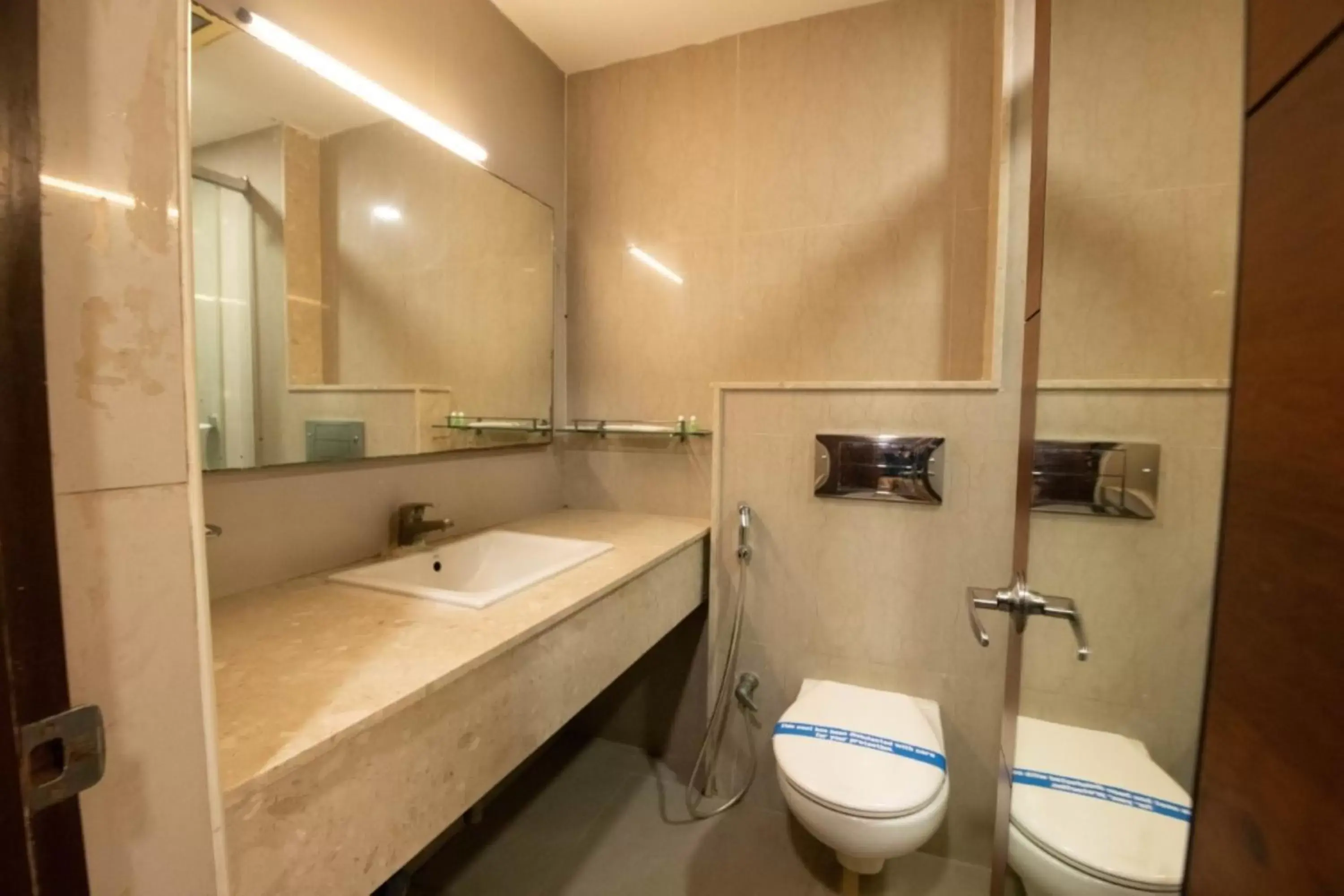Toilet, Bathroom in Hotel High Point