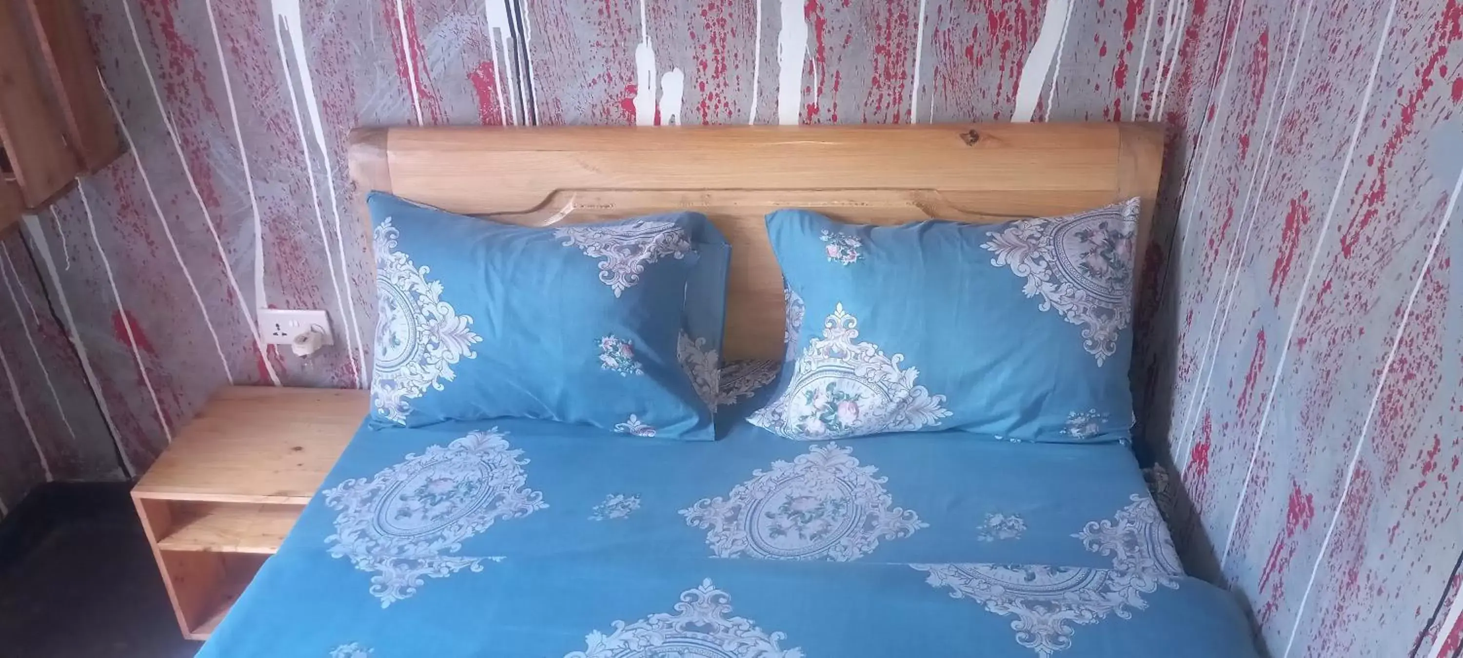 Budget Double Room in Tommy's Budget Rooms Budget Double Room in Tommy's Budget Rooms