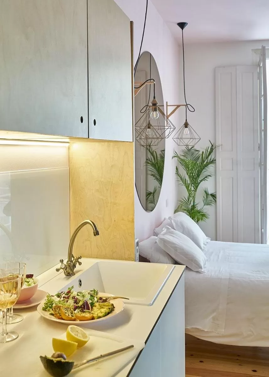 Kitchen or kitchenette, Bed in Urban Suite Santander