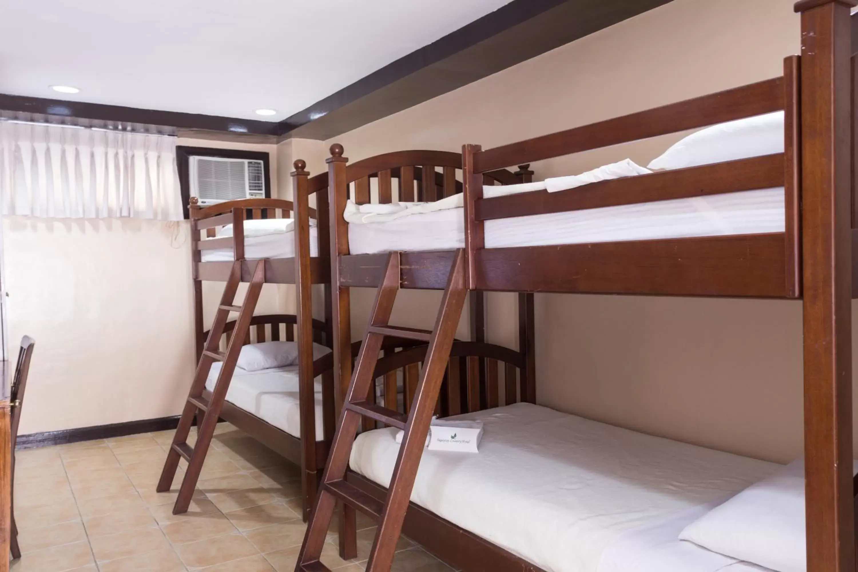 Bunk Bed in Tagaytay Country Hotel