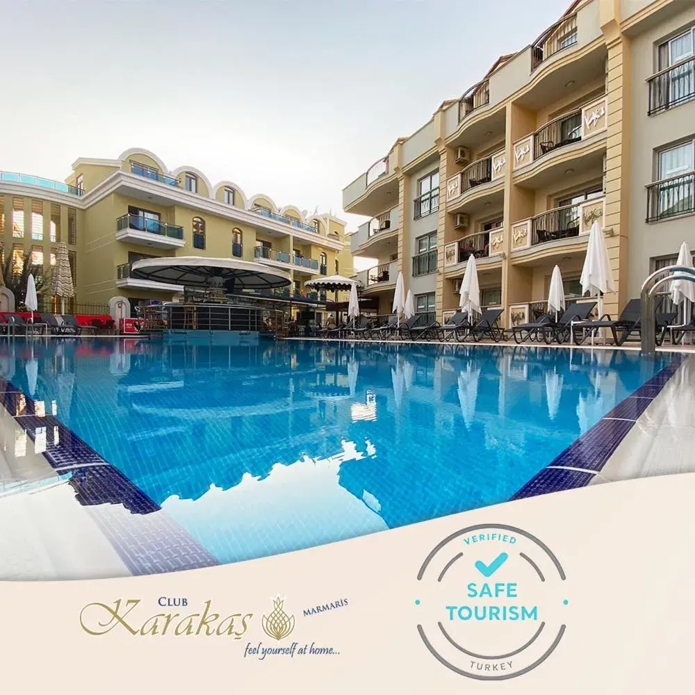 Swimming Pool in Club Karakas Apart Otel